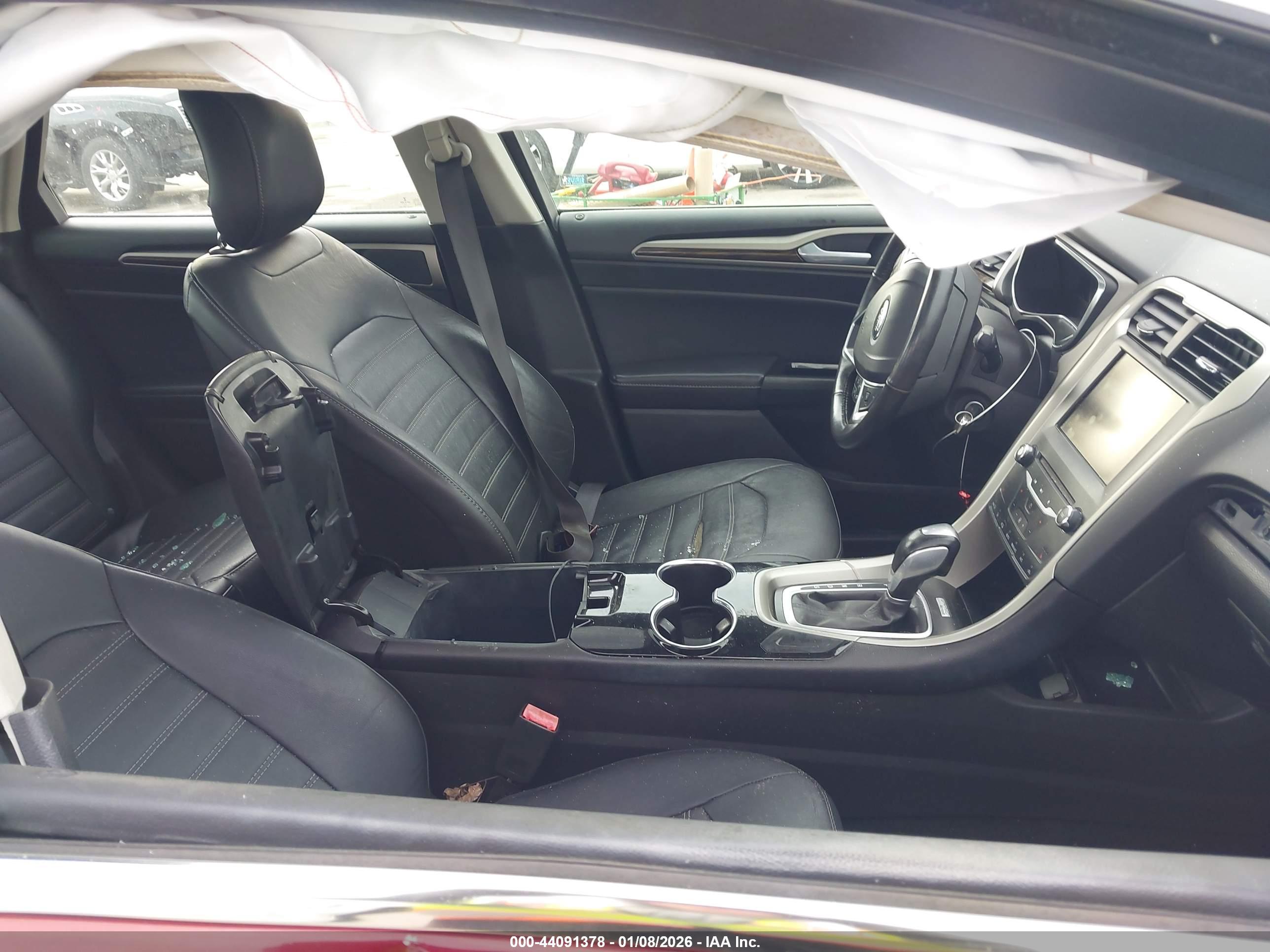FORD FUSION image 5