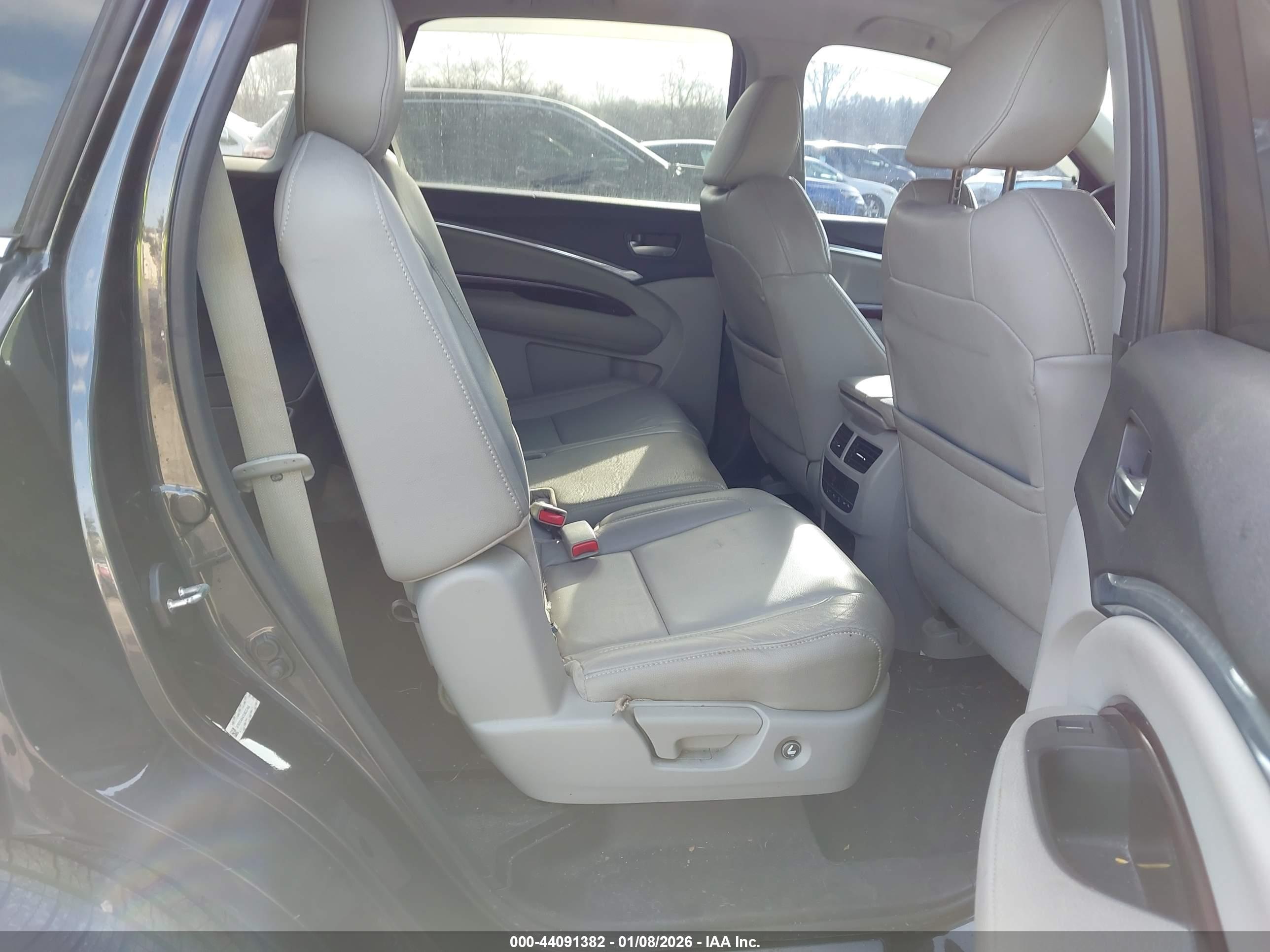ACURA MDX image 8