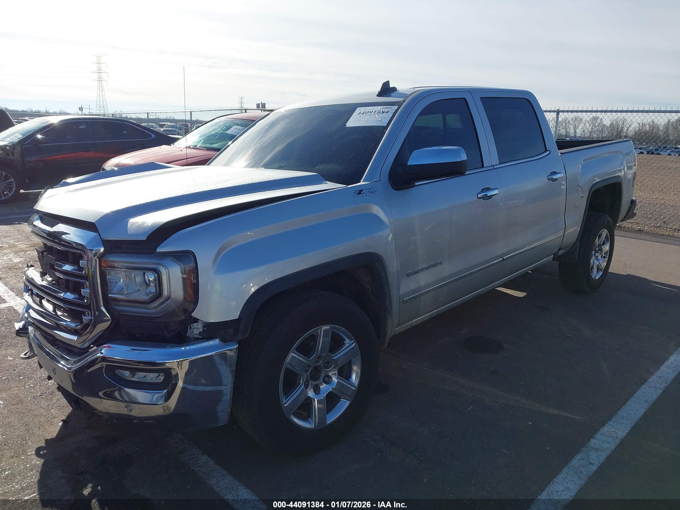 GMC SIERRA image 2