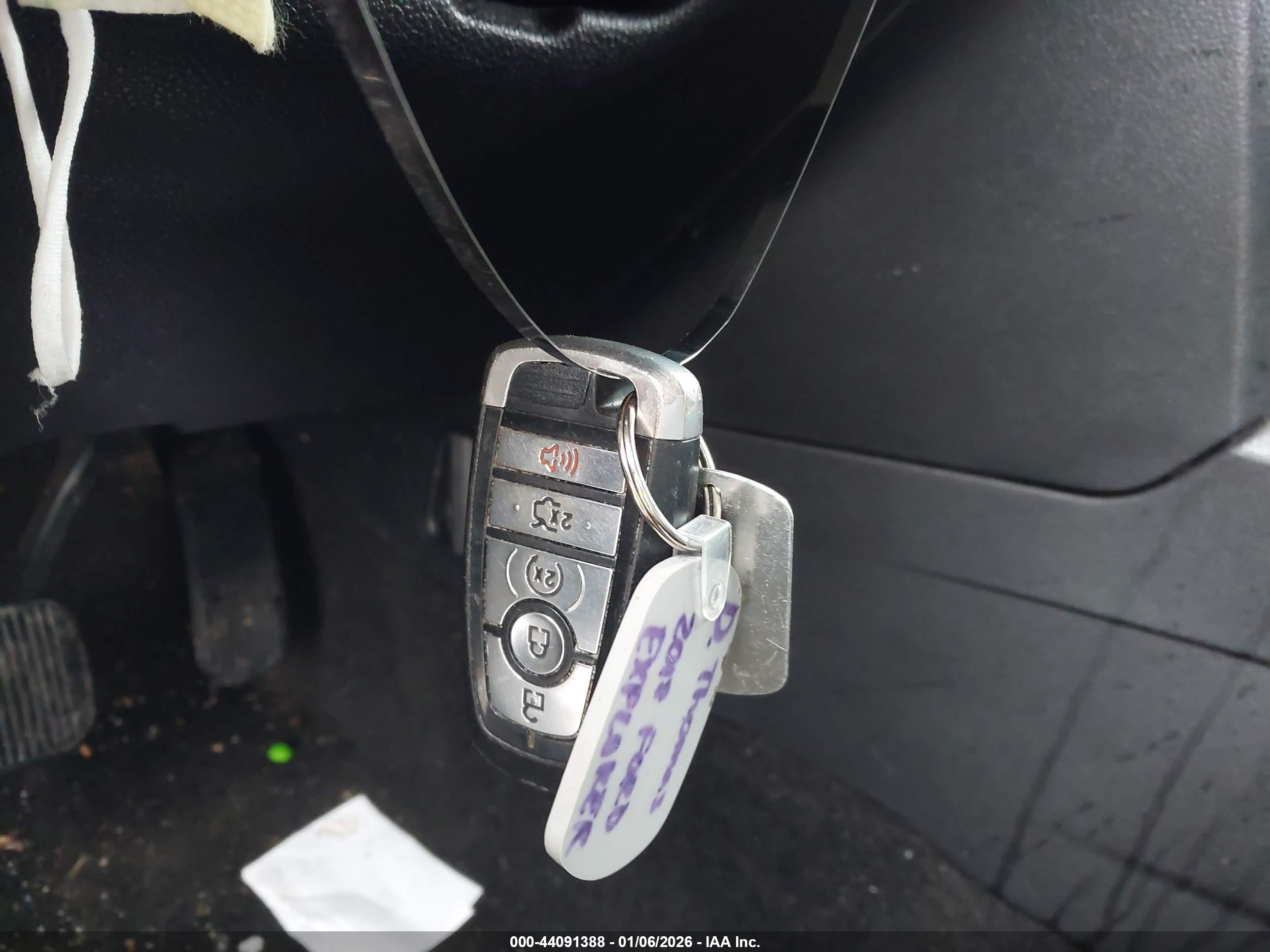 FORD EXPLORER image 11