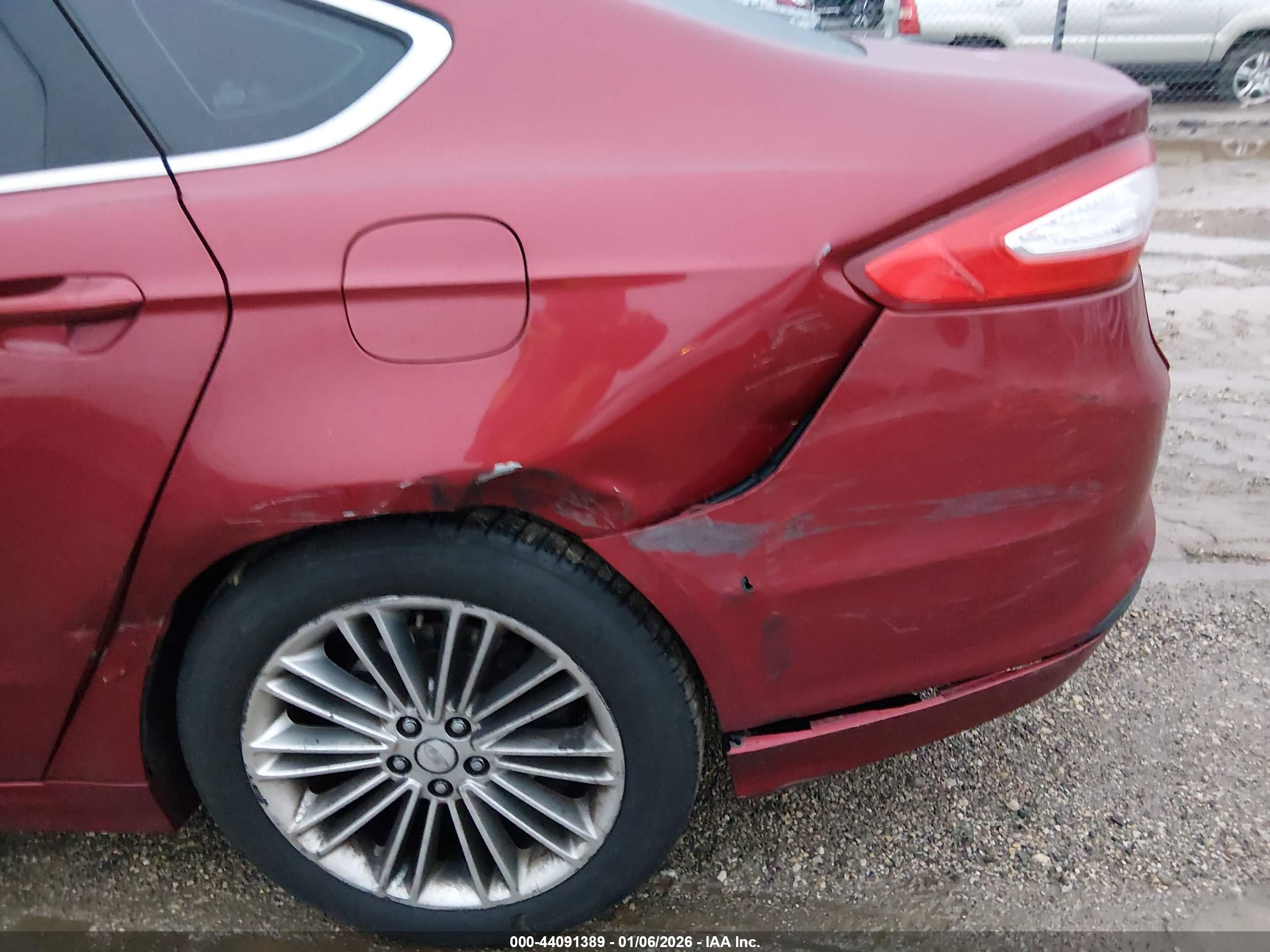 FORD FUSION image 6