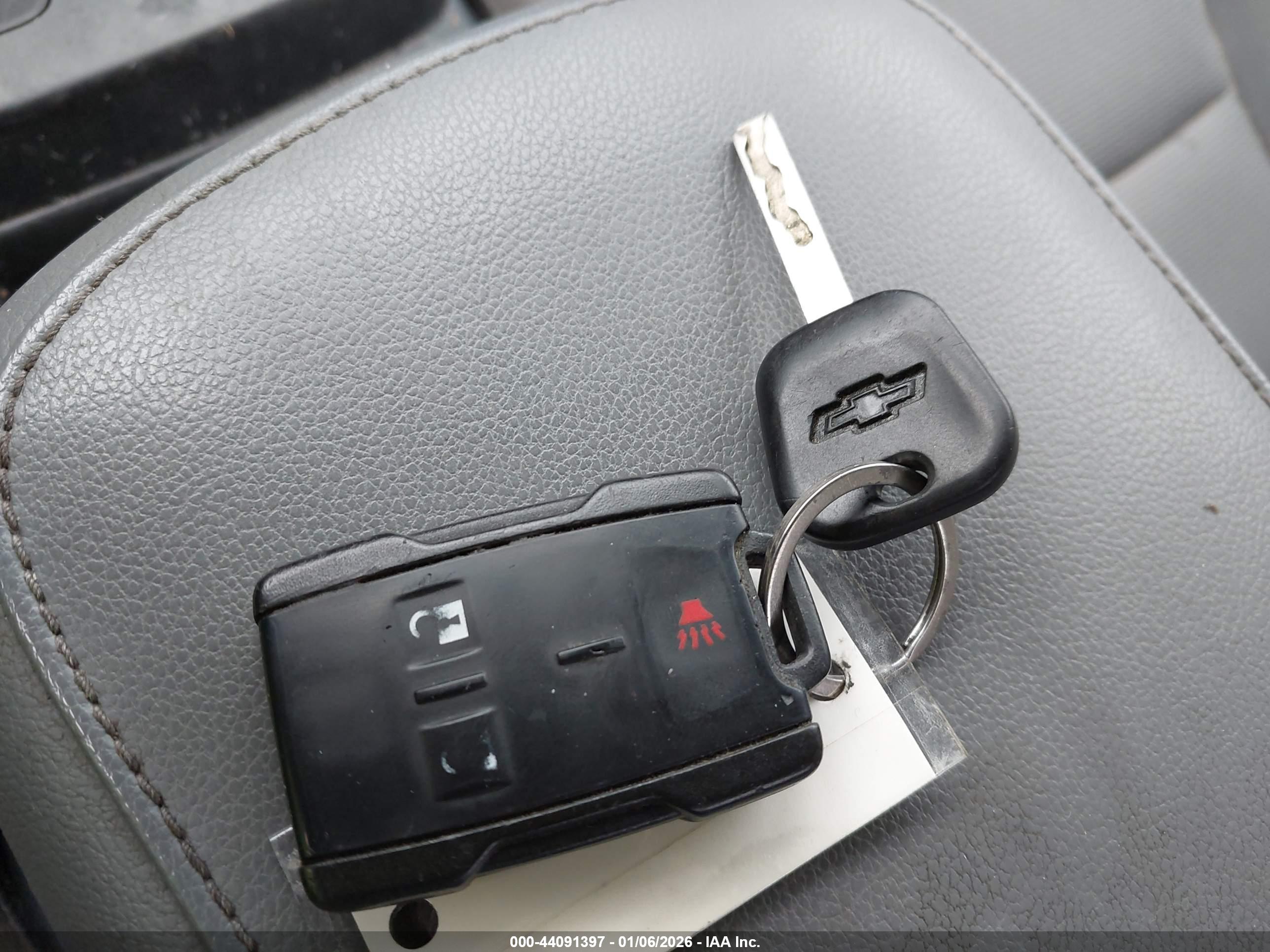 CHEVROLET COLORADO image 11