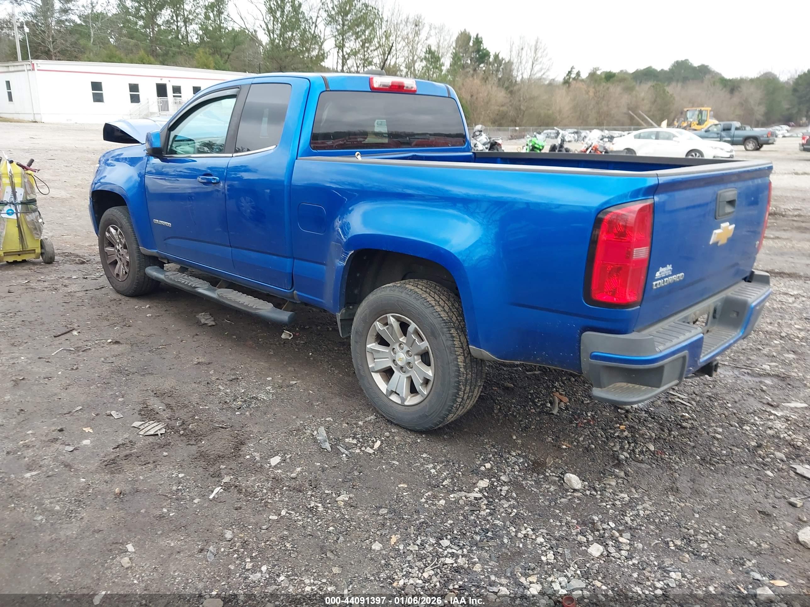 CHEVROLET COLORADO image 3