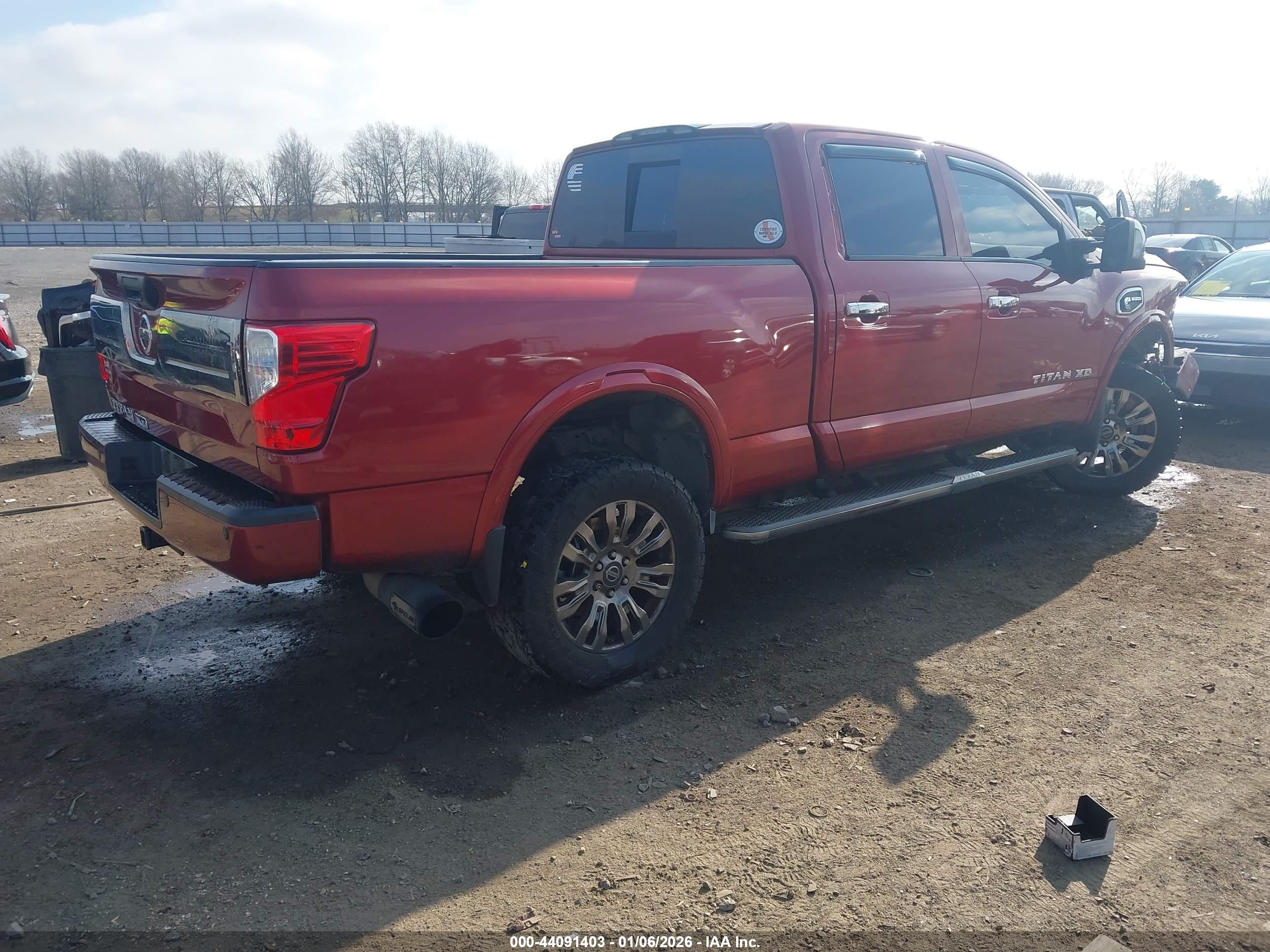 NISSAN TITAN image 4