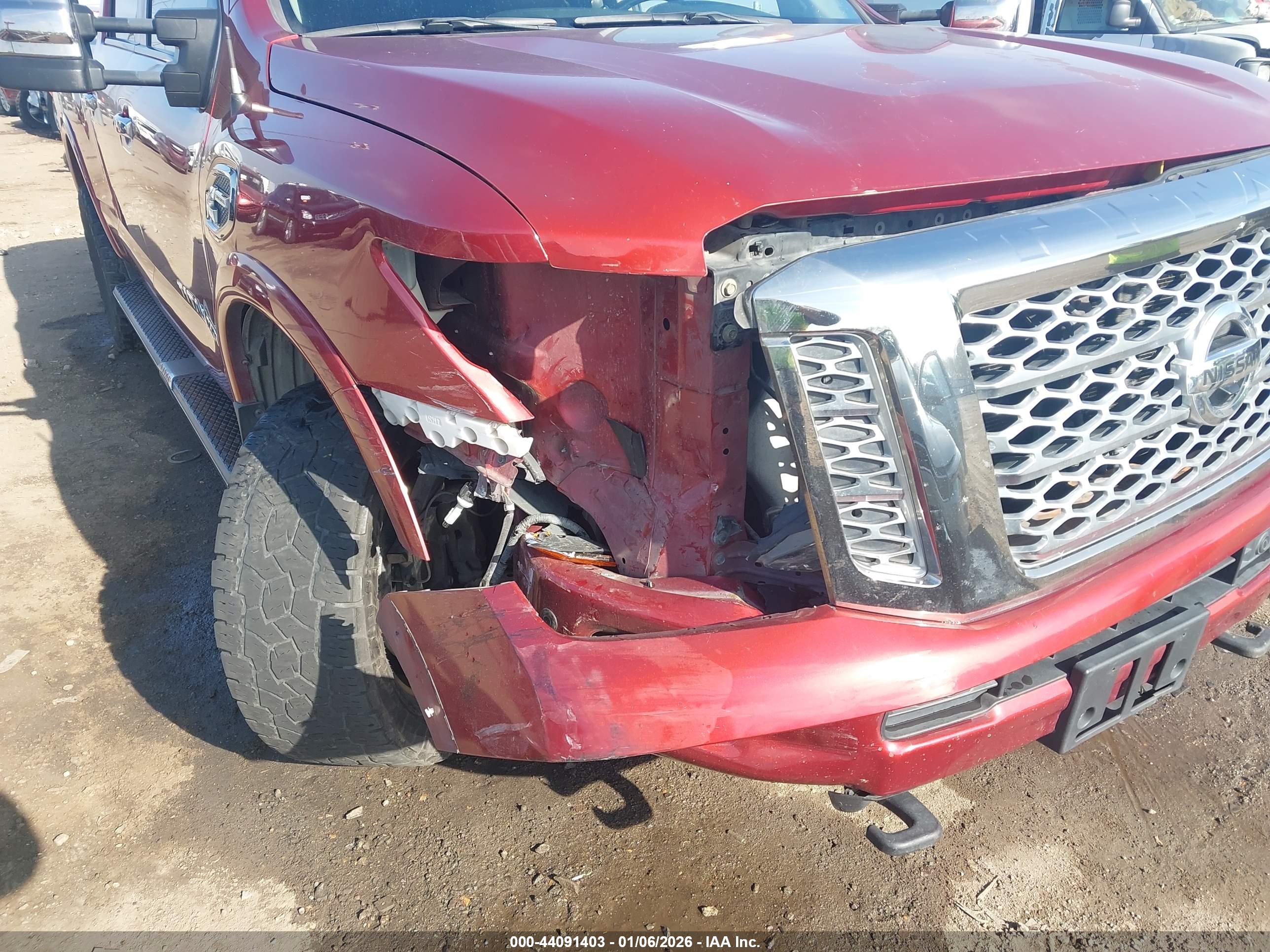 NISSAN TITAN image 6