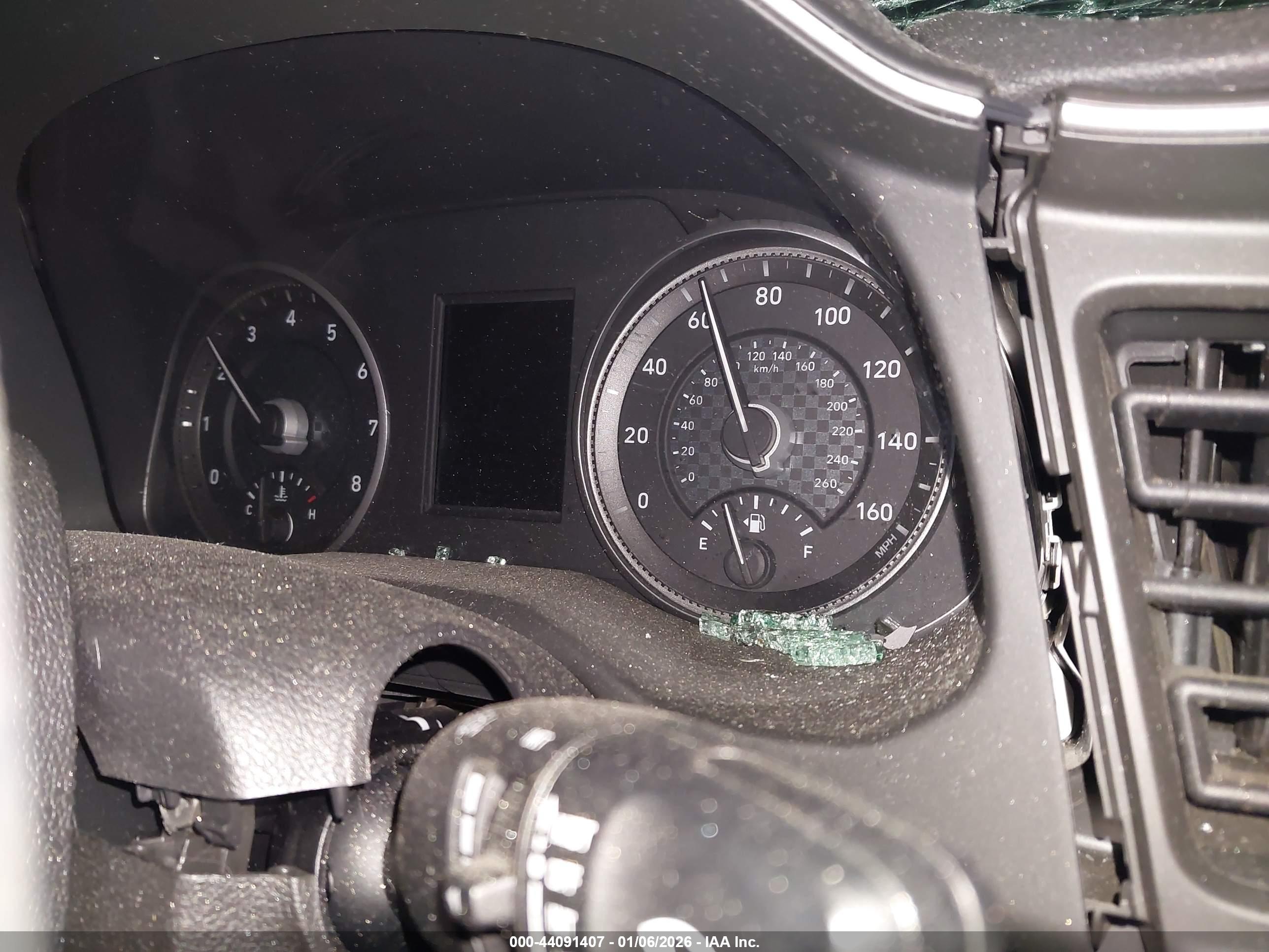 HYUNDAI ELANTRA image 7