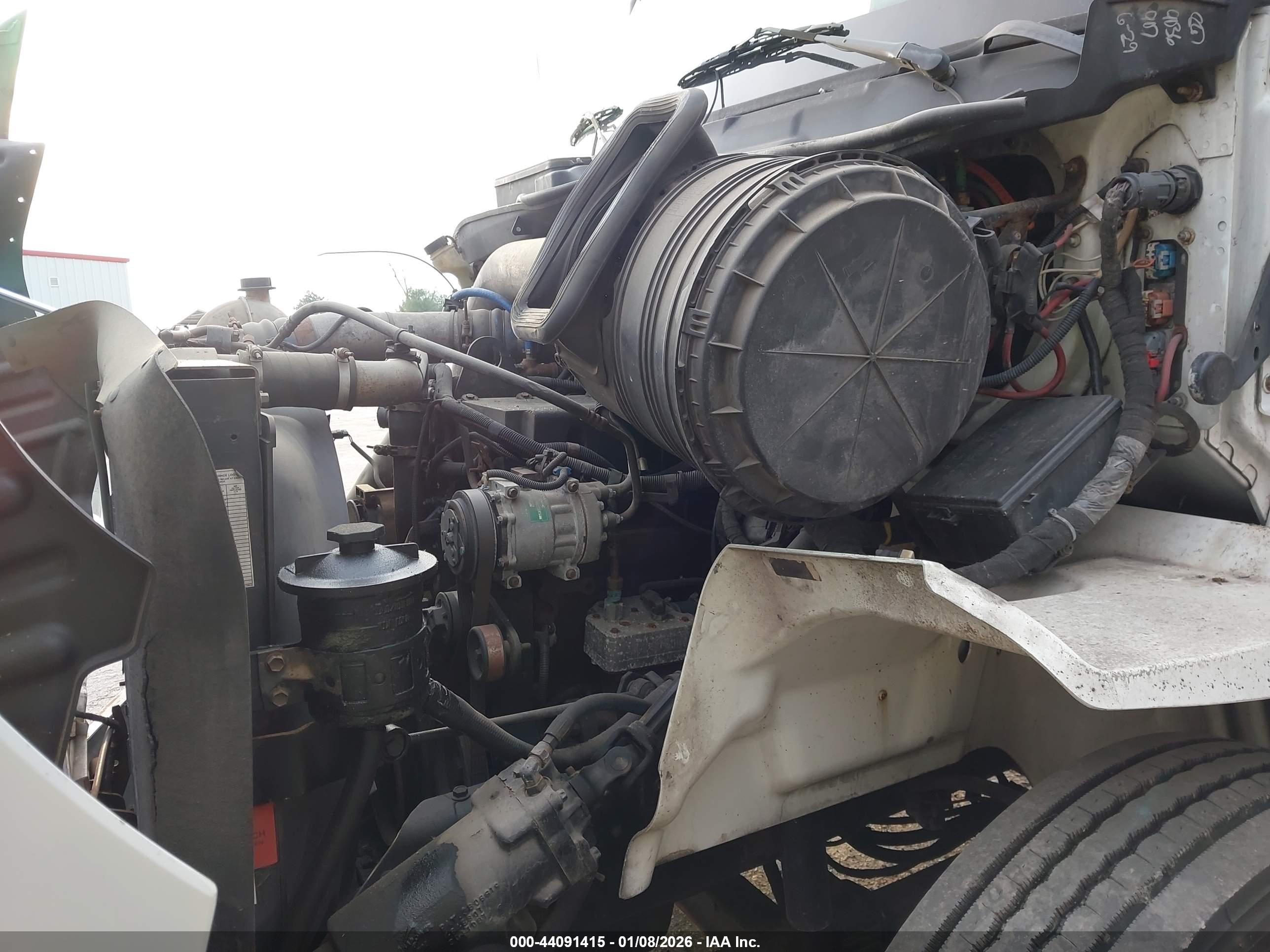 INTERNATIONAL 8000 image 10