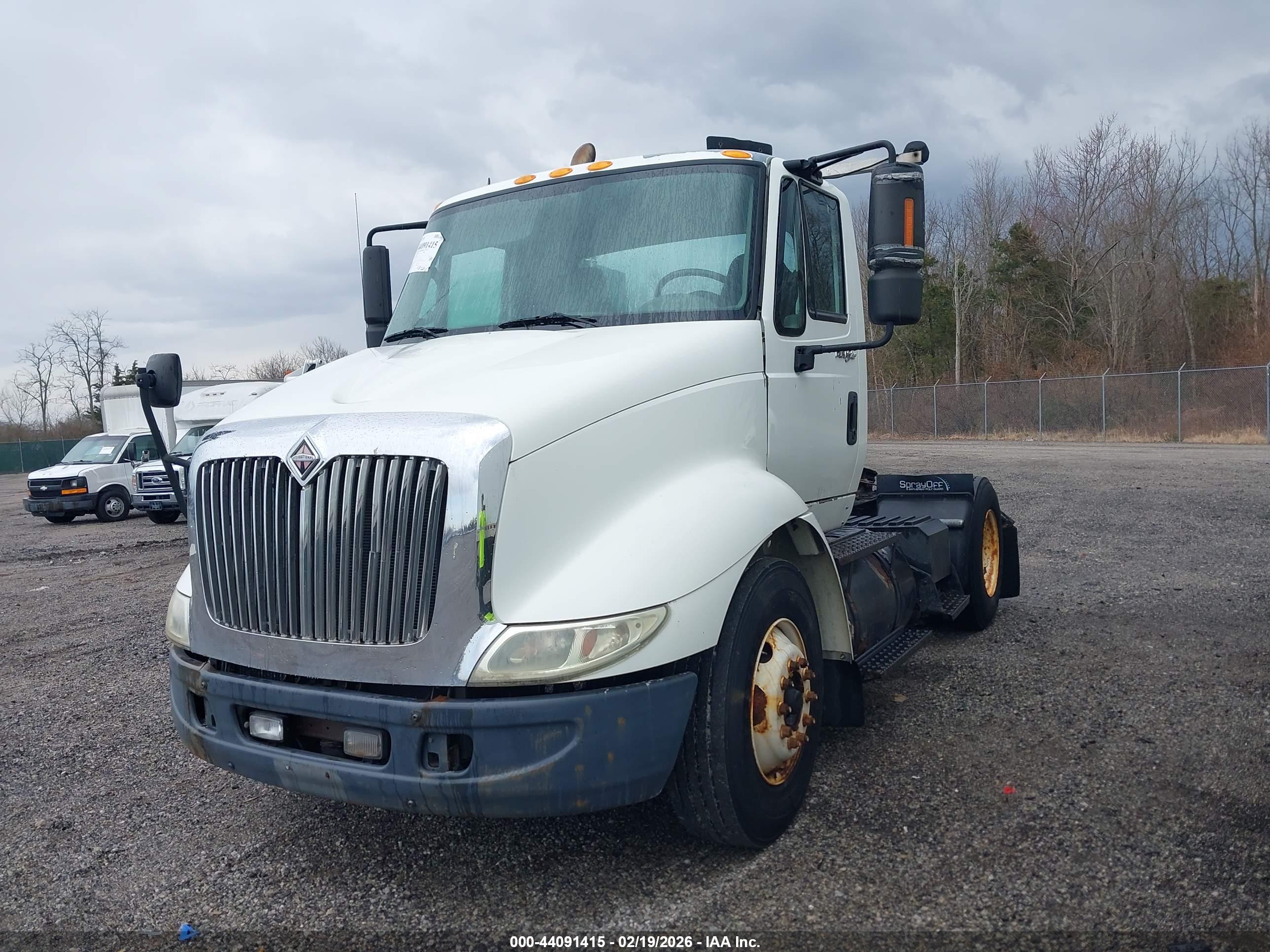 INTERNATIONAL 8000 image 2
