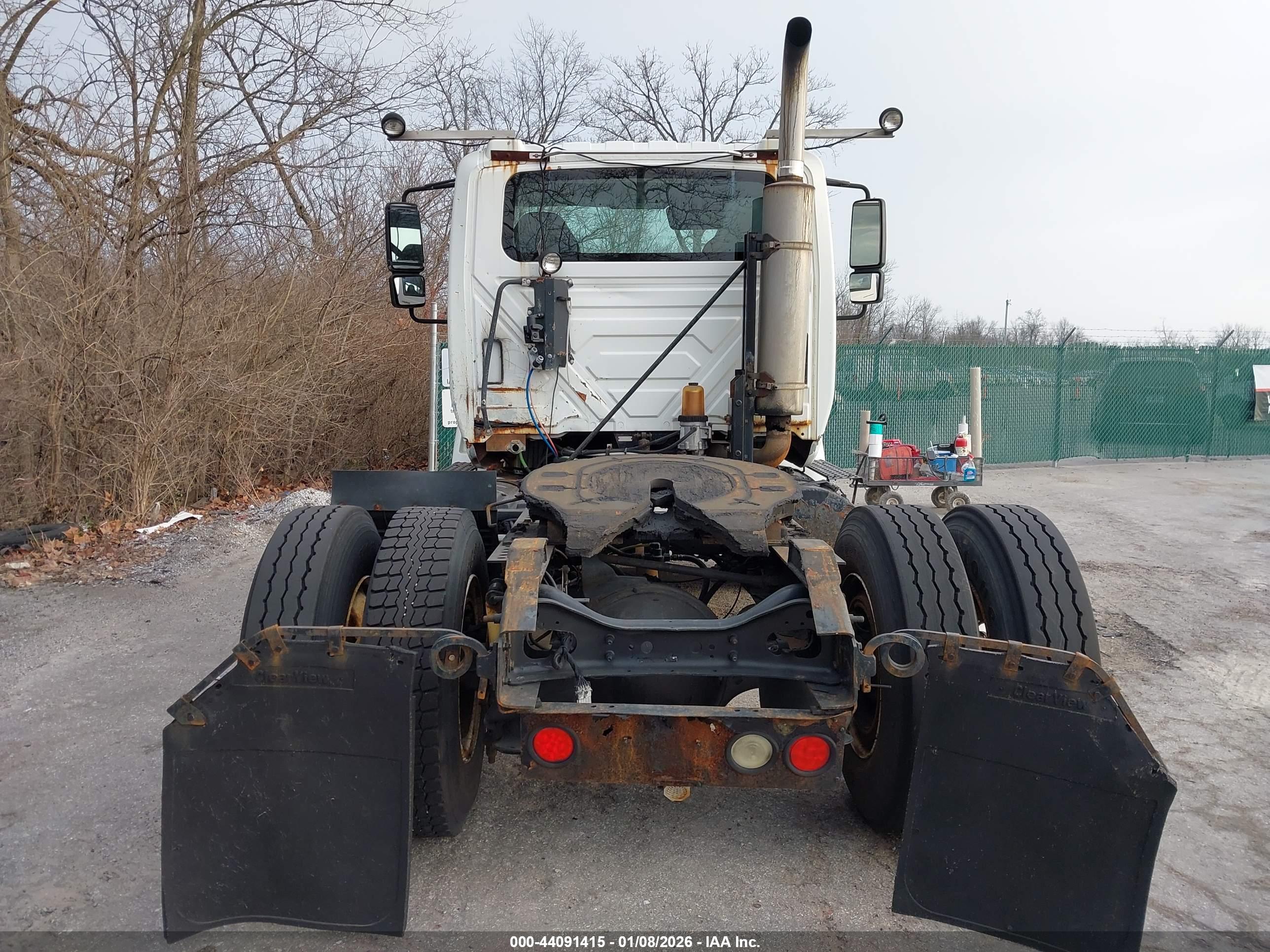 INTERNATIONAL 8000 image 8