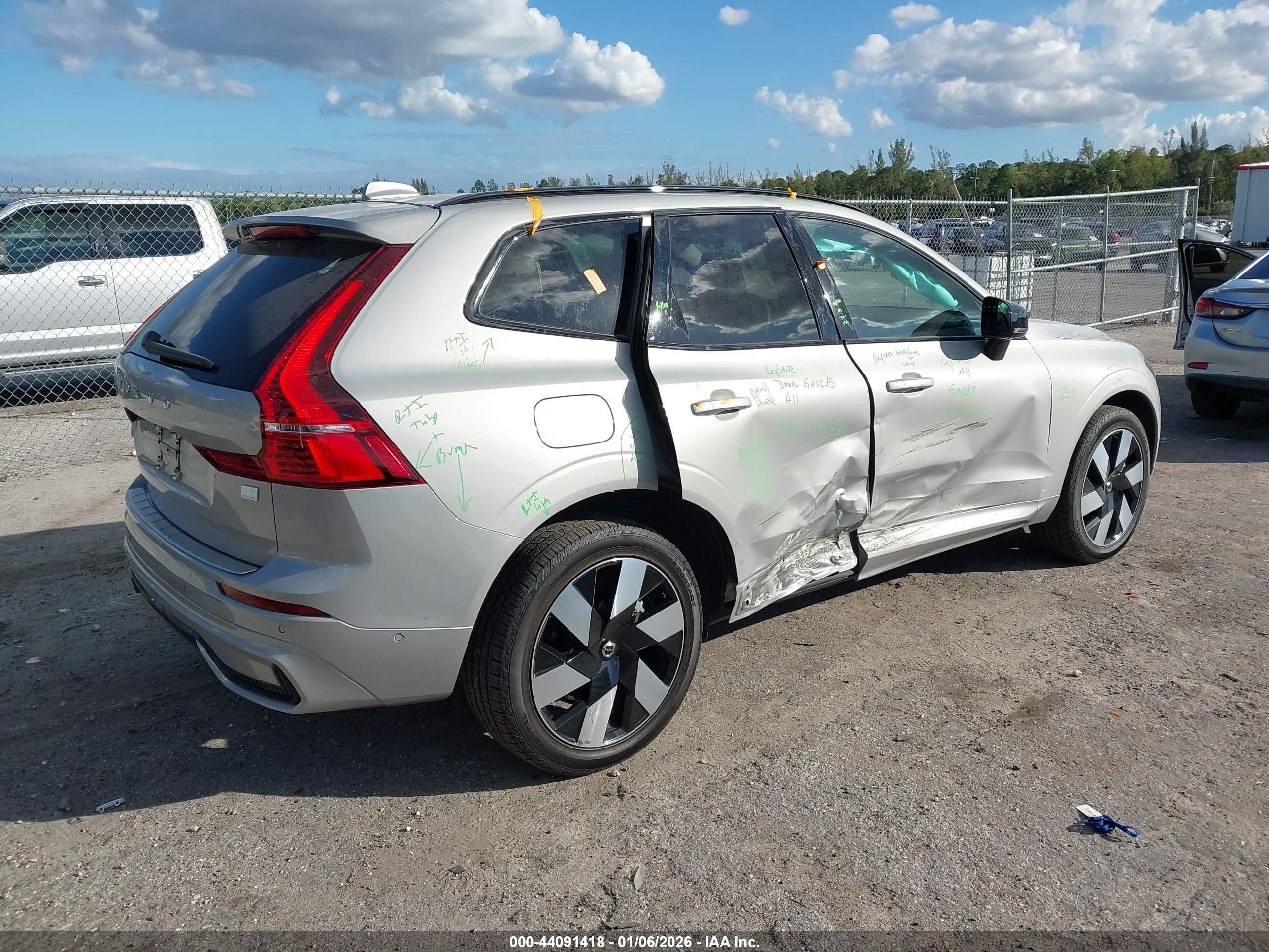 VOLVO XC60 image 4