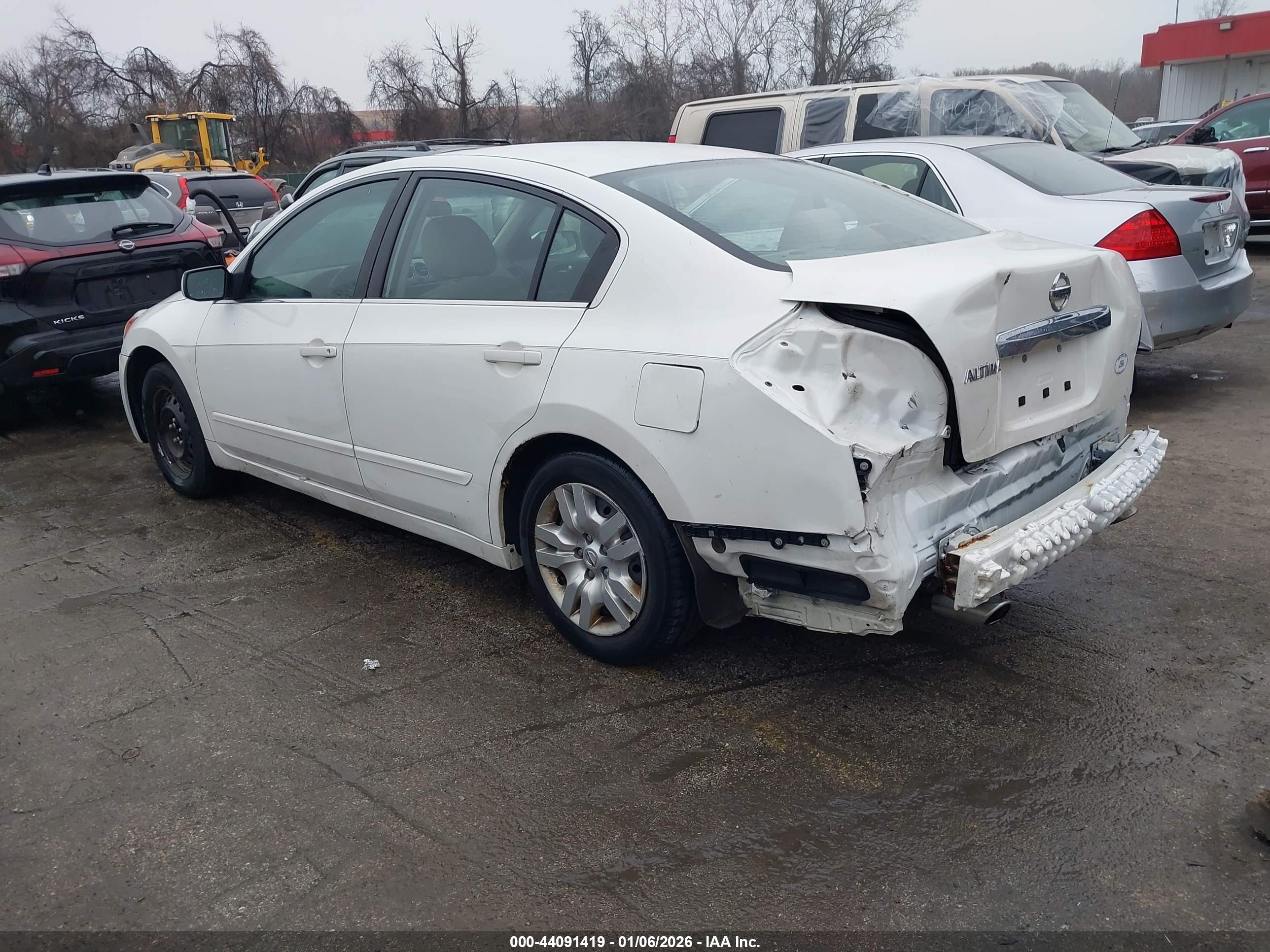 NISSAN ALTIMA image 3