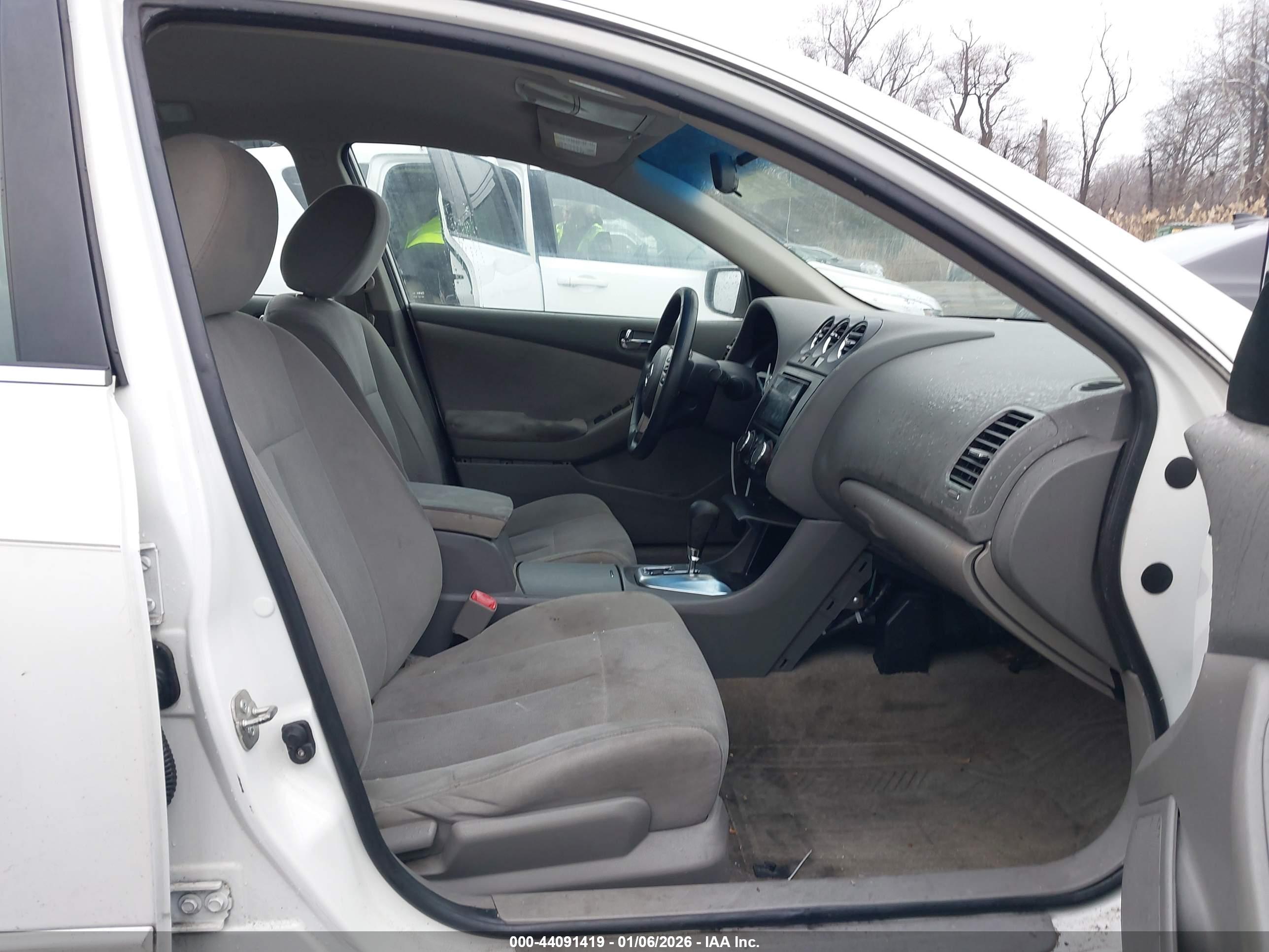 NISSAN ALTIMA image 5