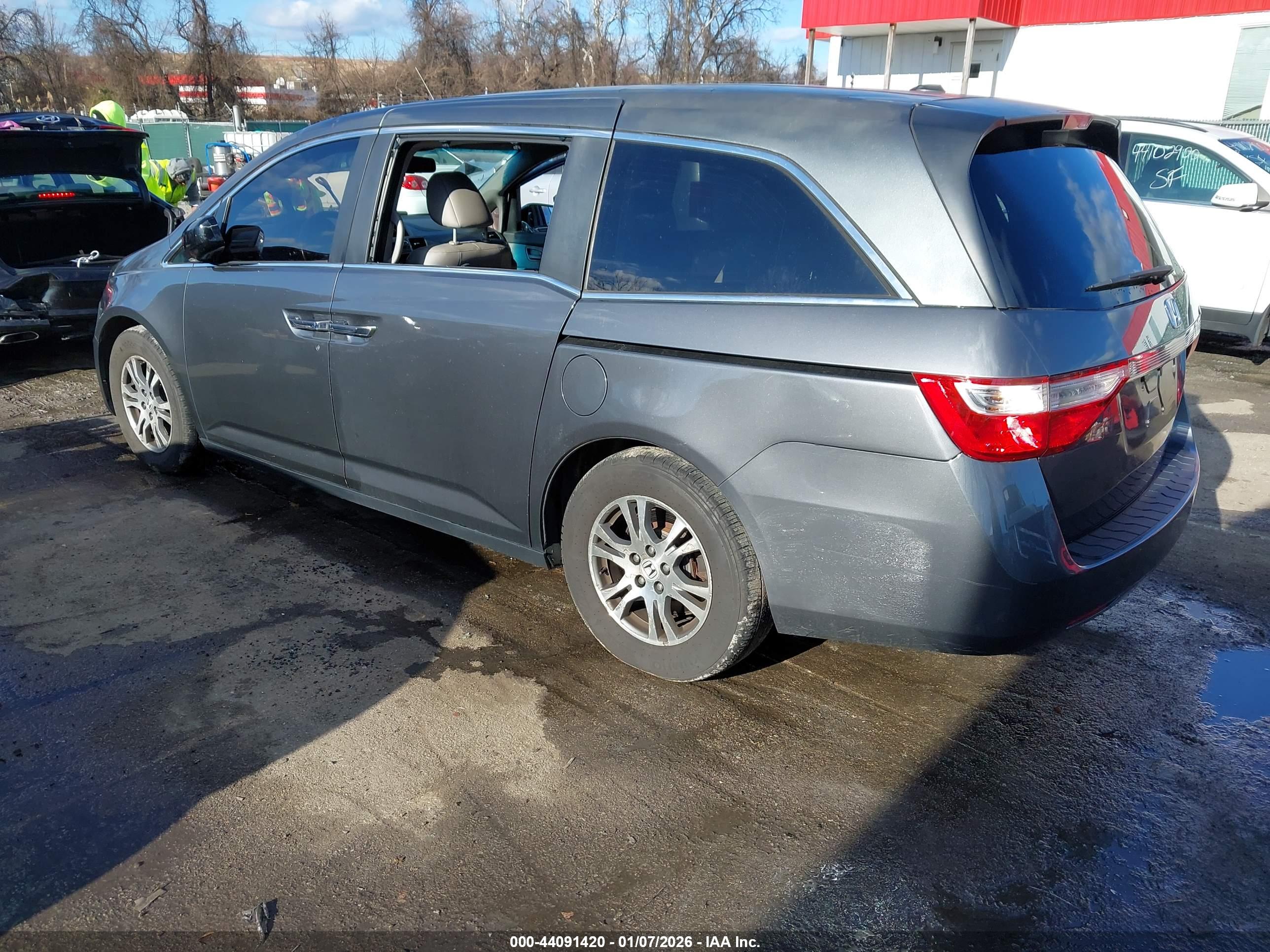 HONDA ODYSSEY image 3