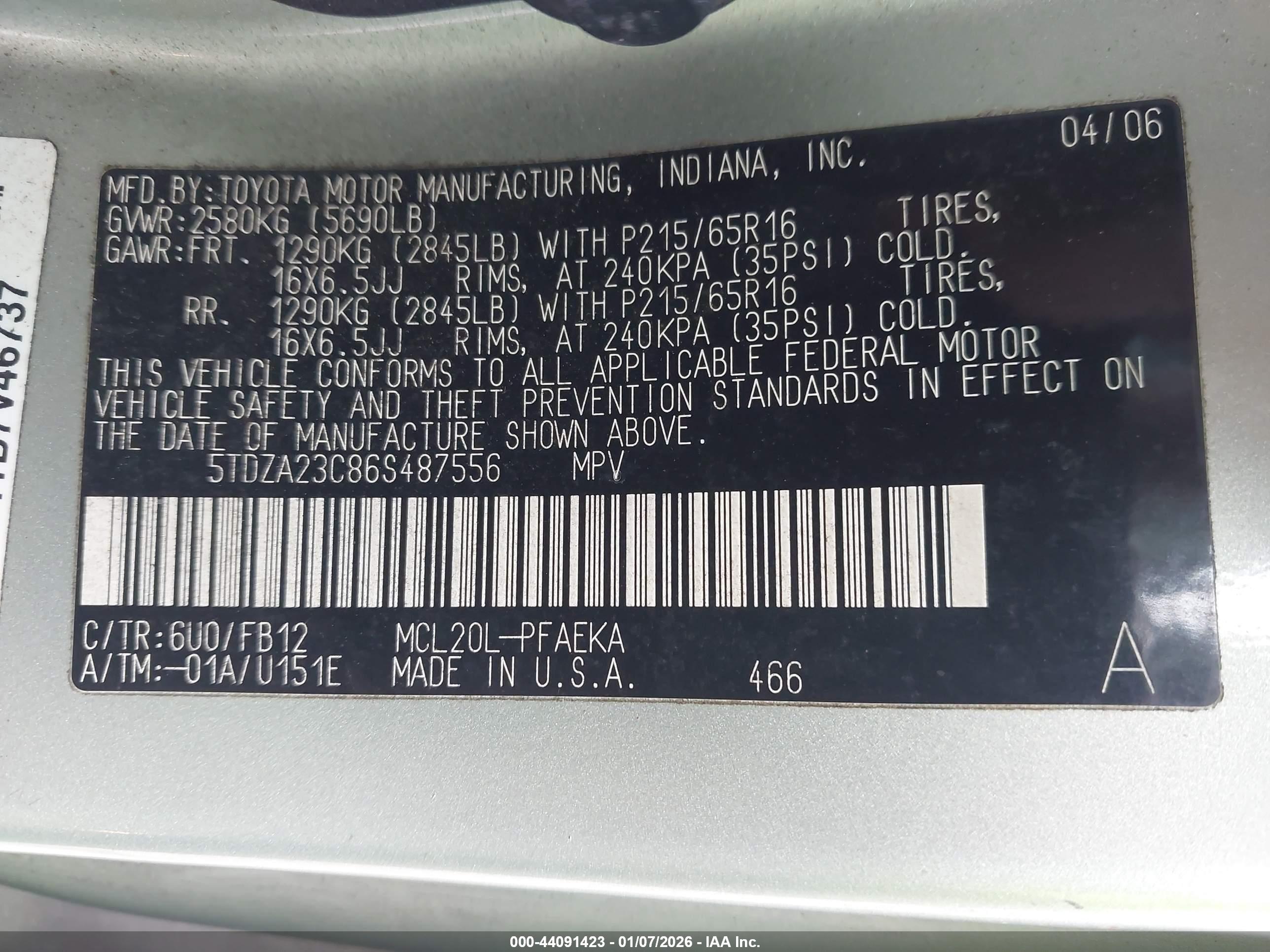 TOYOTA SIENNA image 9