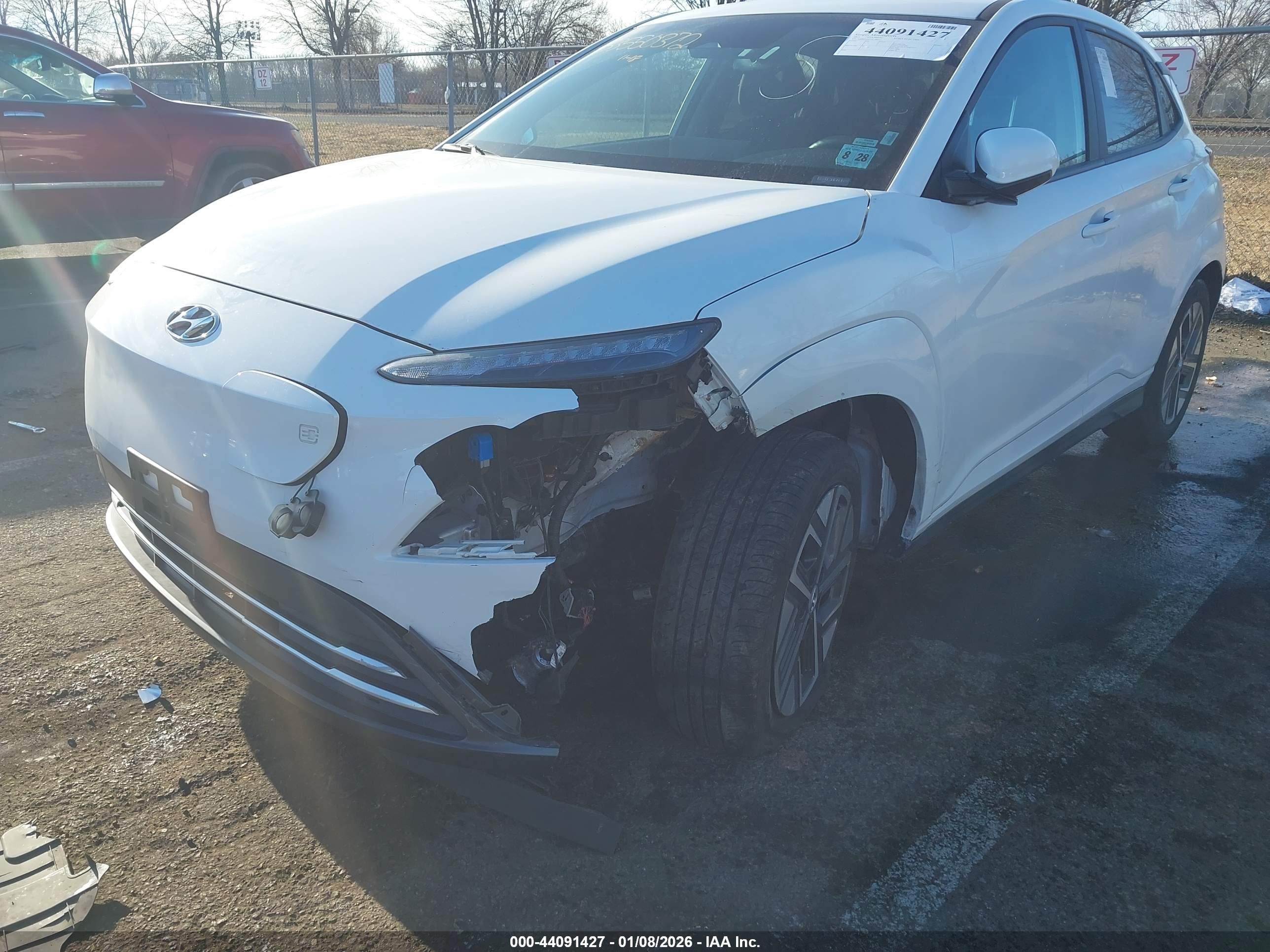 HYUNDAI KONA image 6