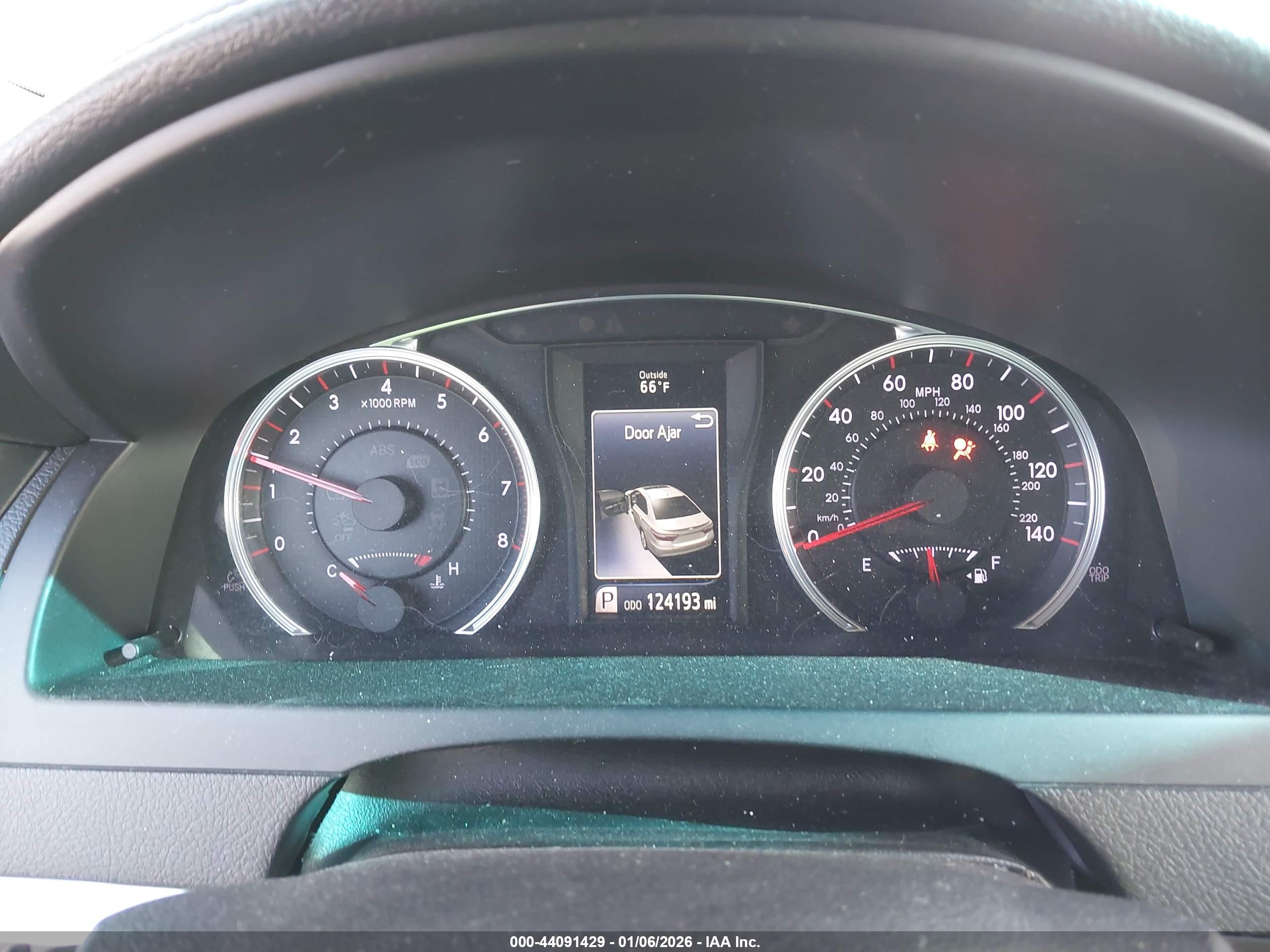 TOYOTA CAMRY image 7