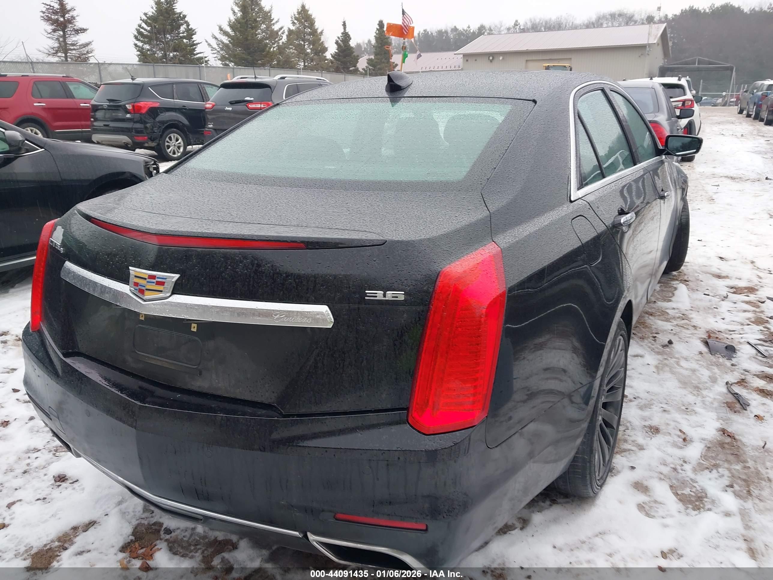 CADILLAC CTS image 4