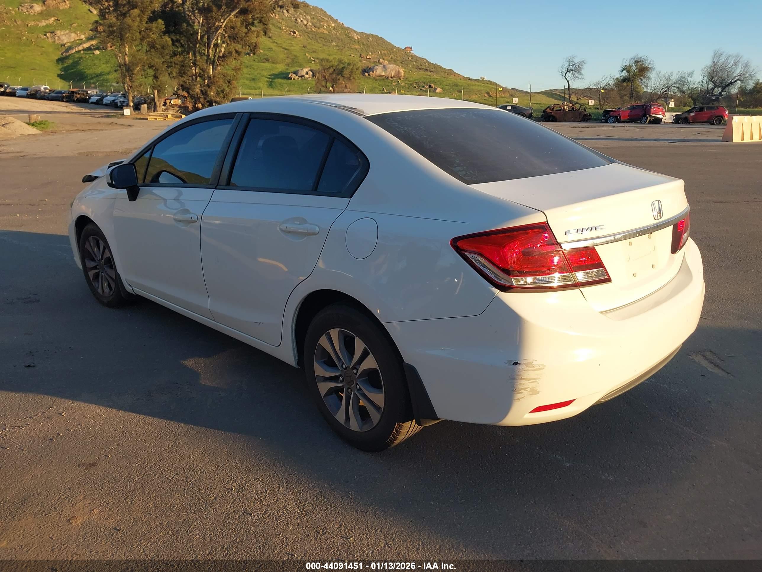 HONDA CIVIC image 3