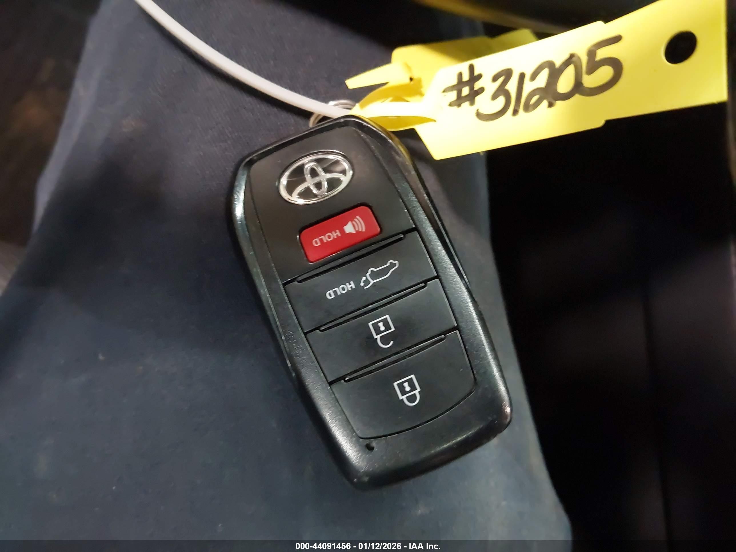TOYOTA GRAND image 11