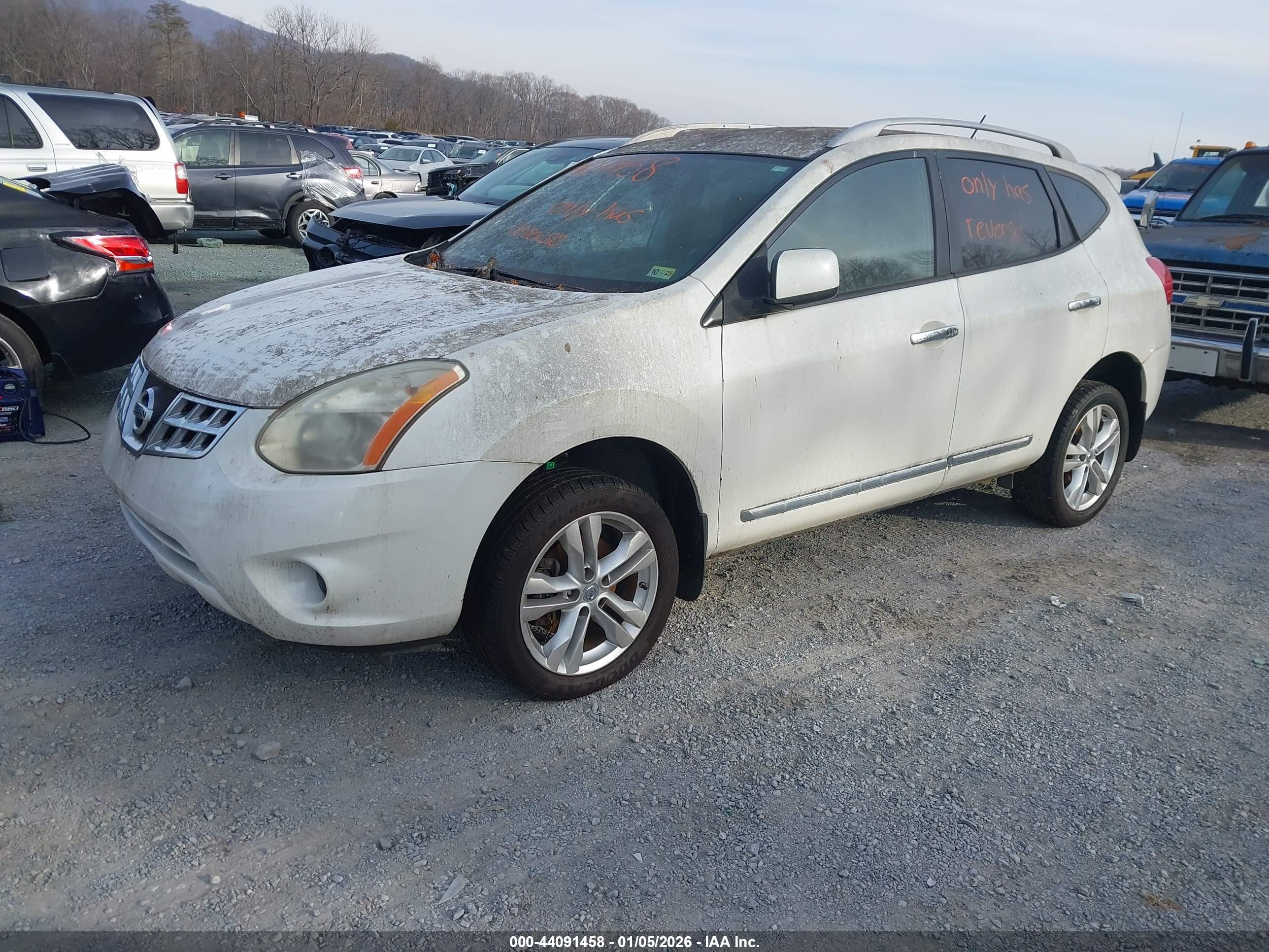 NISSAN ROGUE image 2