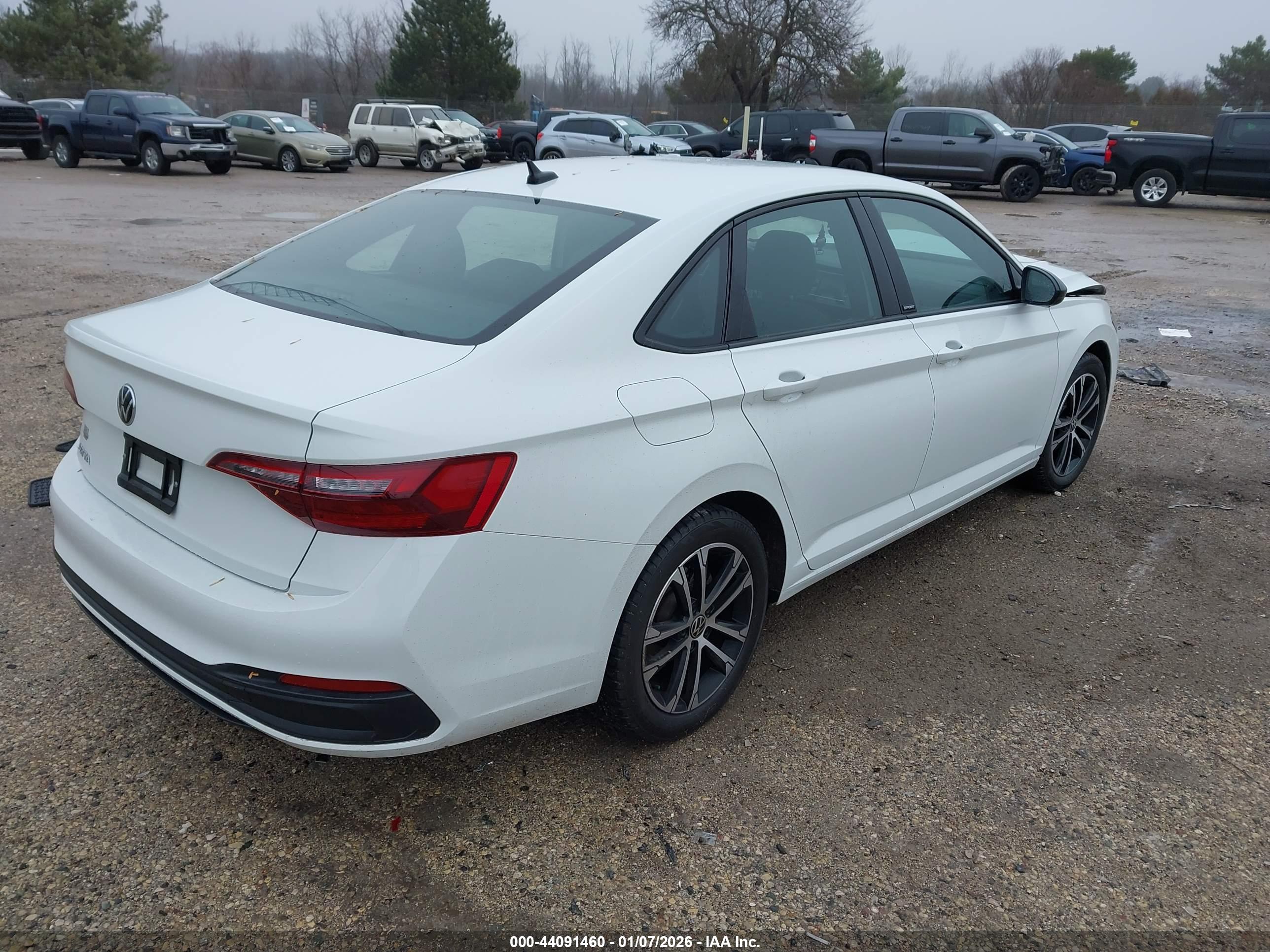 VOLKSWAGEN JETTA image 4
