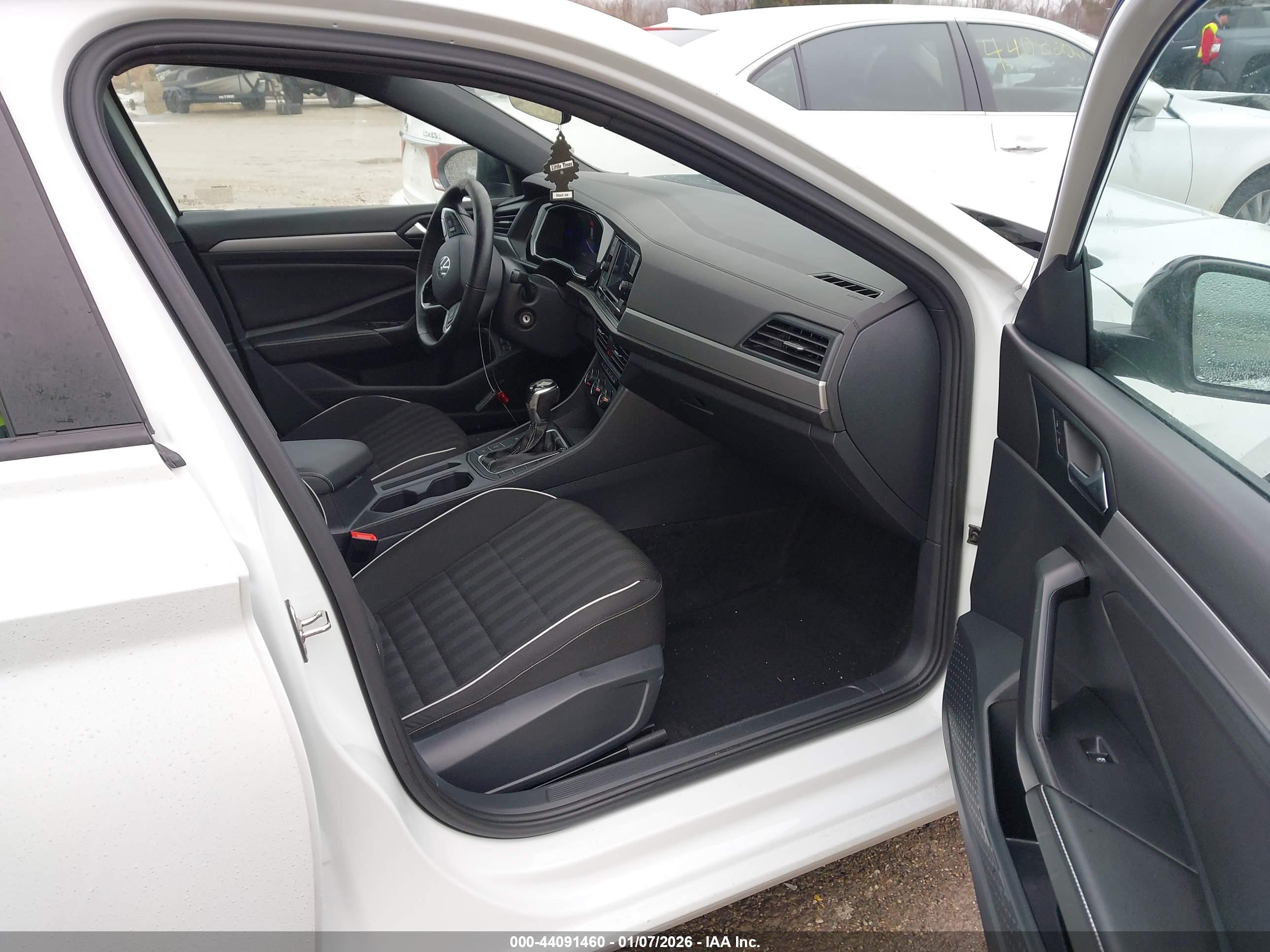 VOLKSWAGEN JETTA image 5