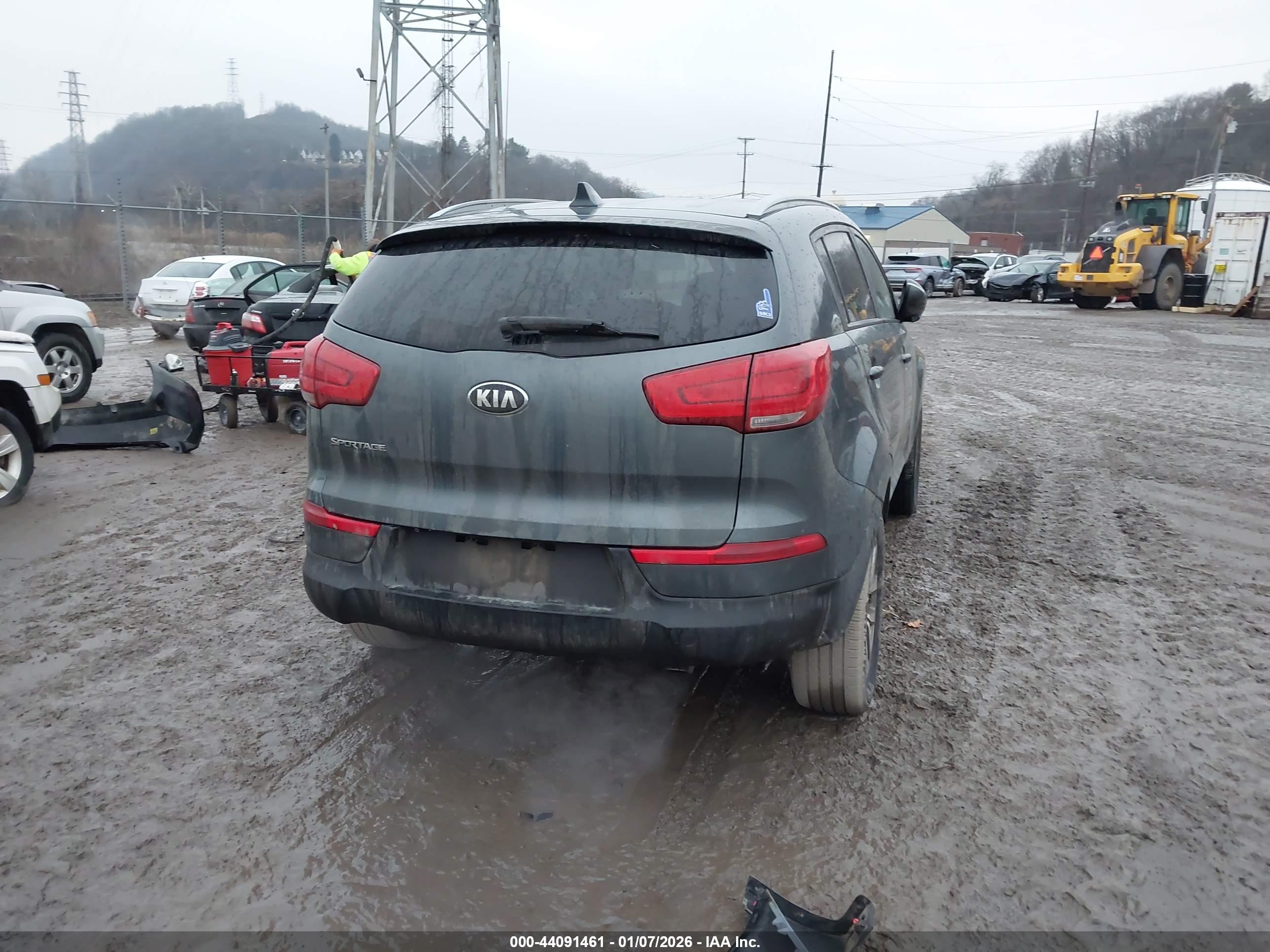 KIA SPORTAGE image 4