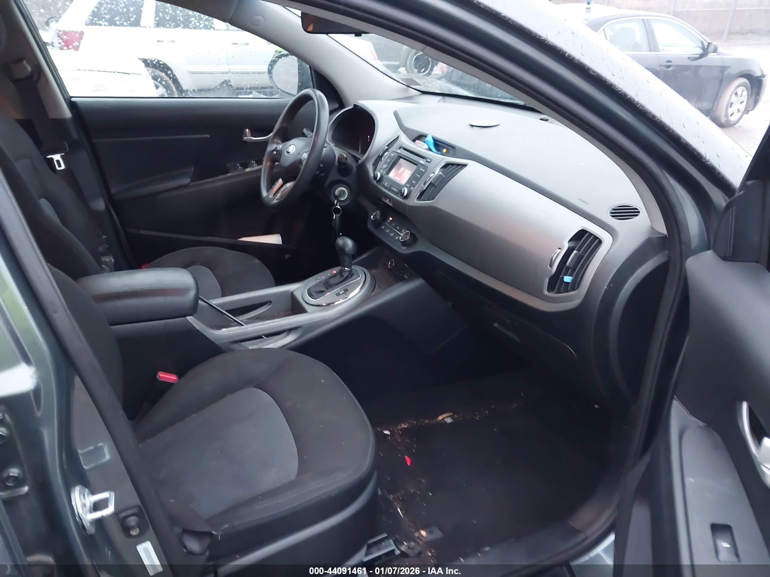 KIA SPORTAGE image 5