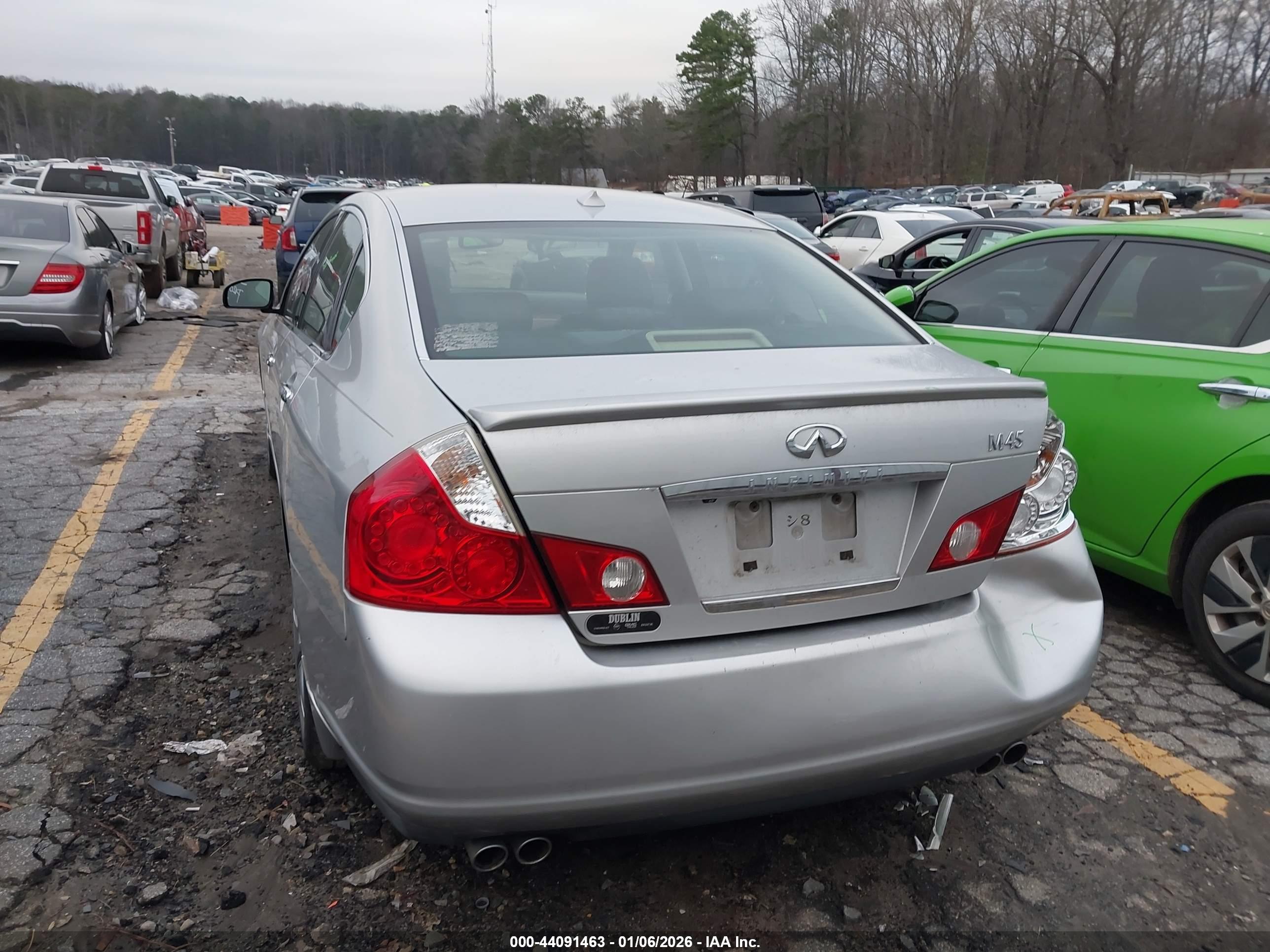 INFINITI M45 image 3