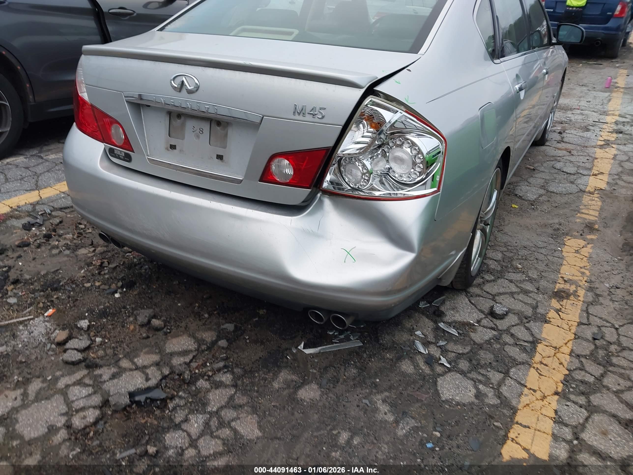INFINITI M45 image 6