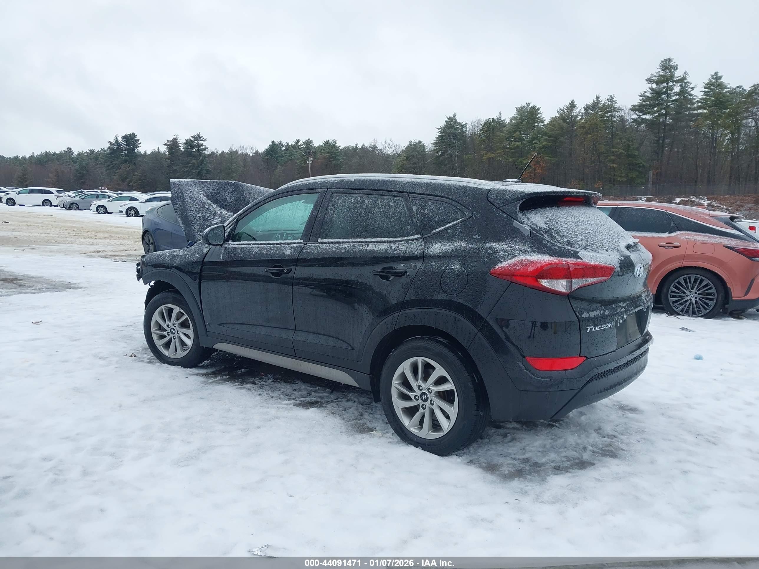 HYUNDAI TUCSON image 3