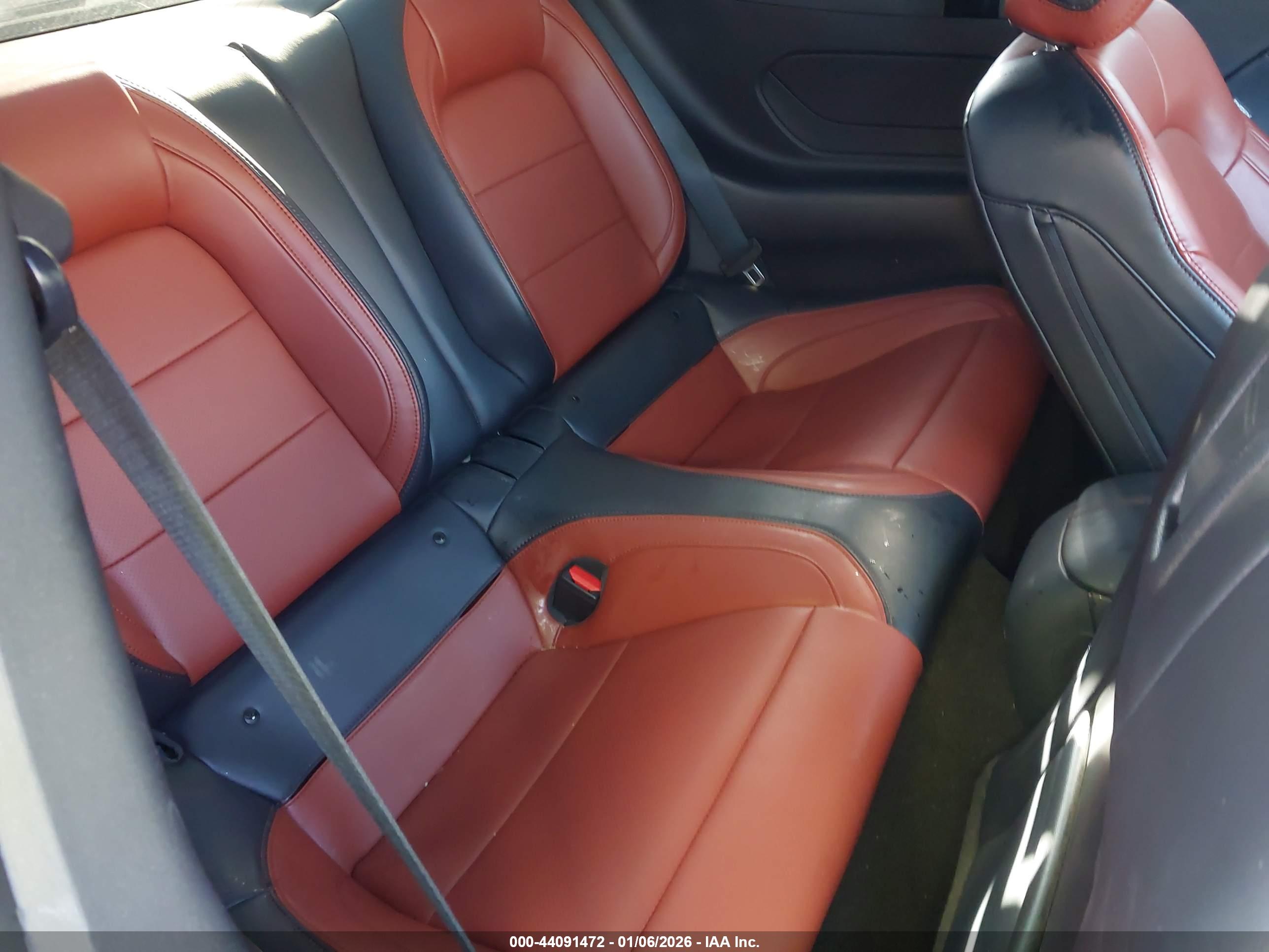 FORD MUSTANG image 8