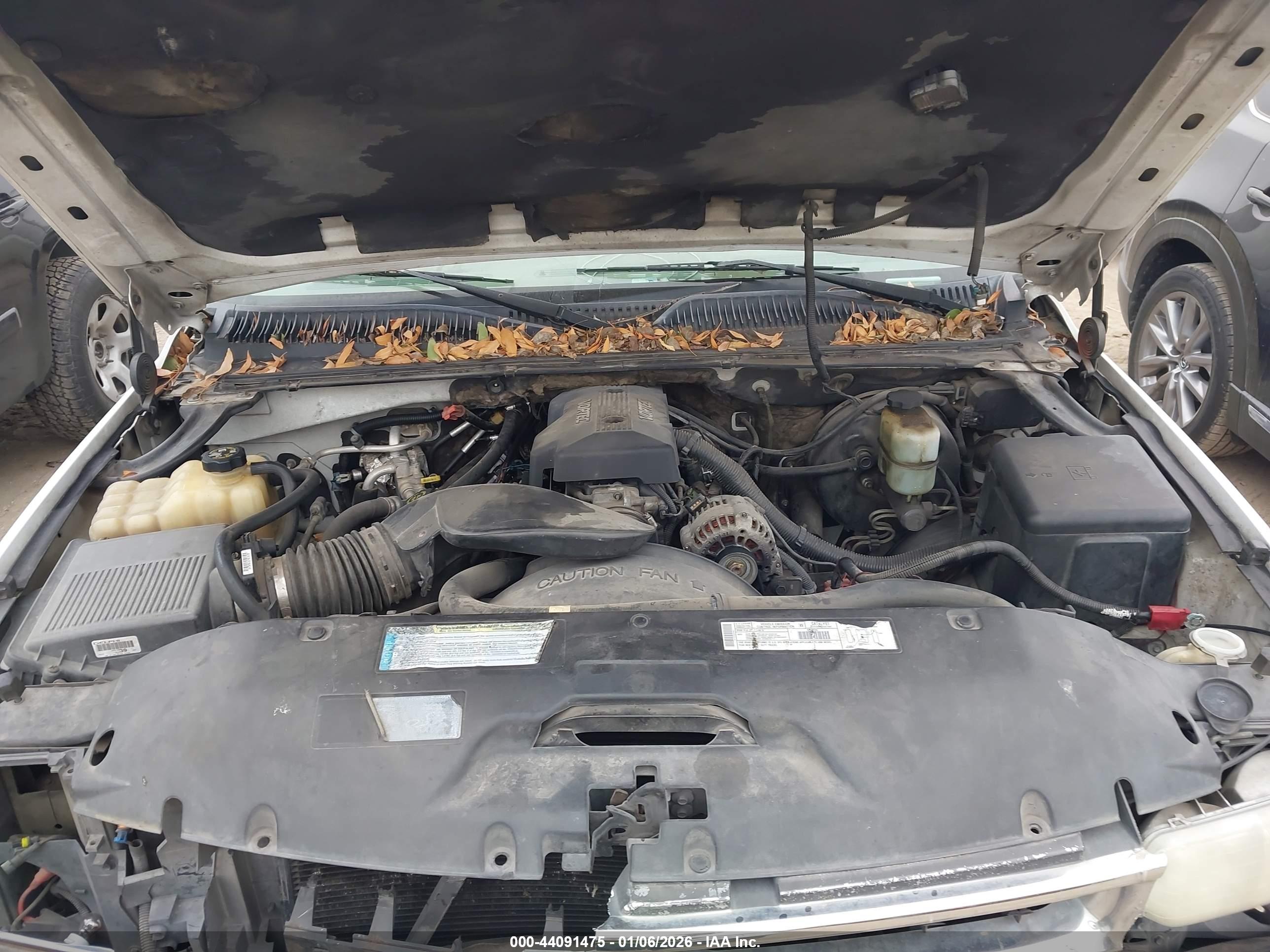 CHEVROLET SUBURBAN image 10