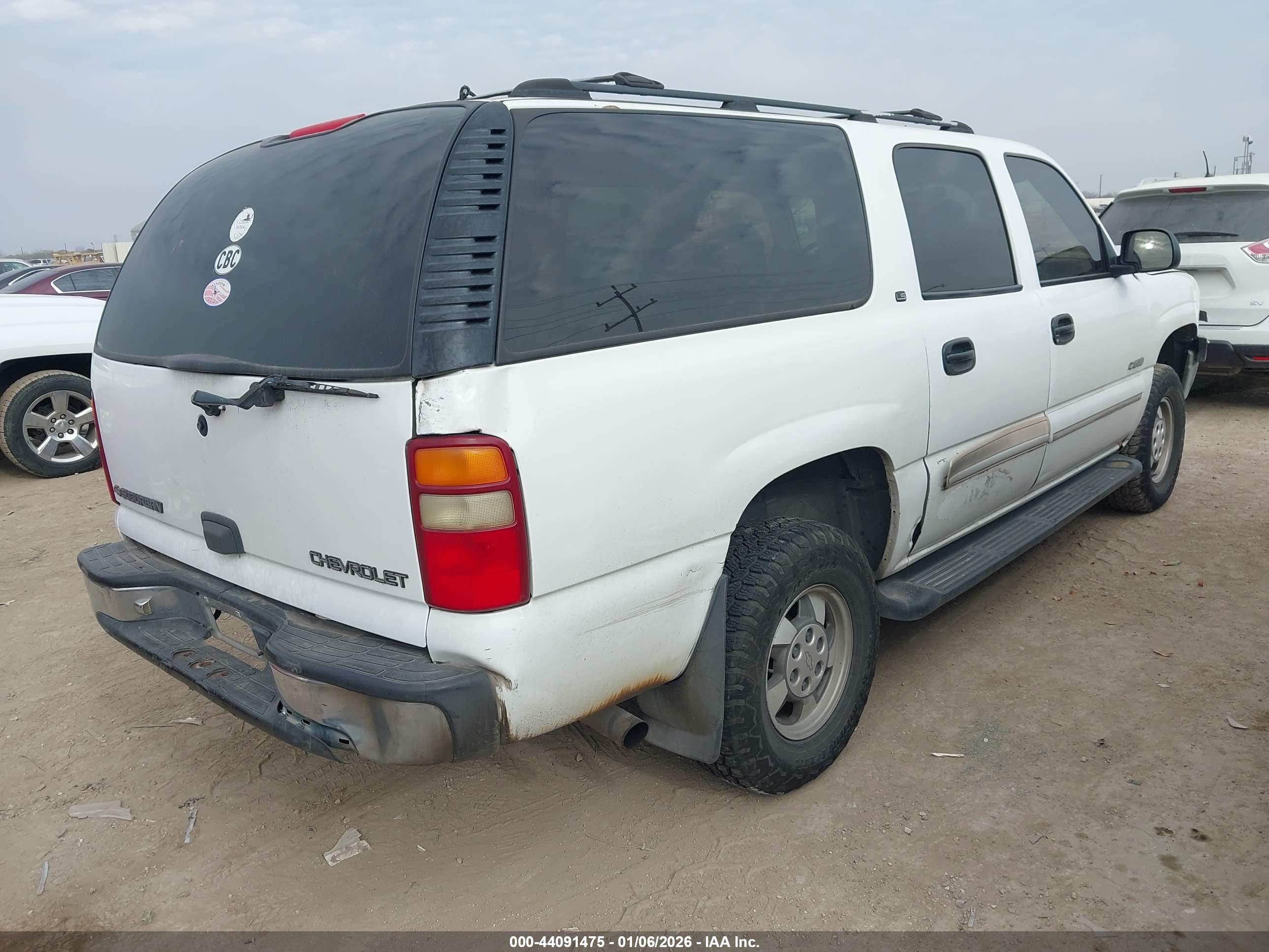 CHEVROLET SUBURBAN image 4