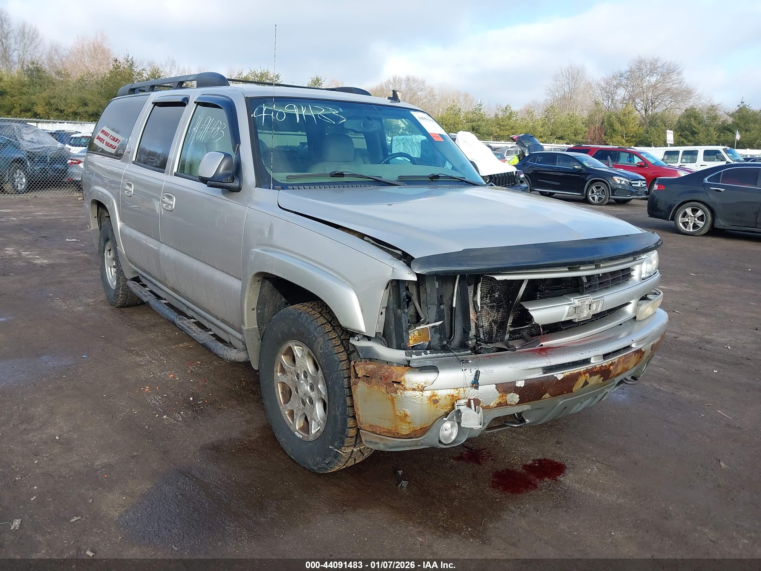 CHEVROLET SUBURBAN image 6