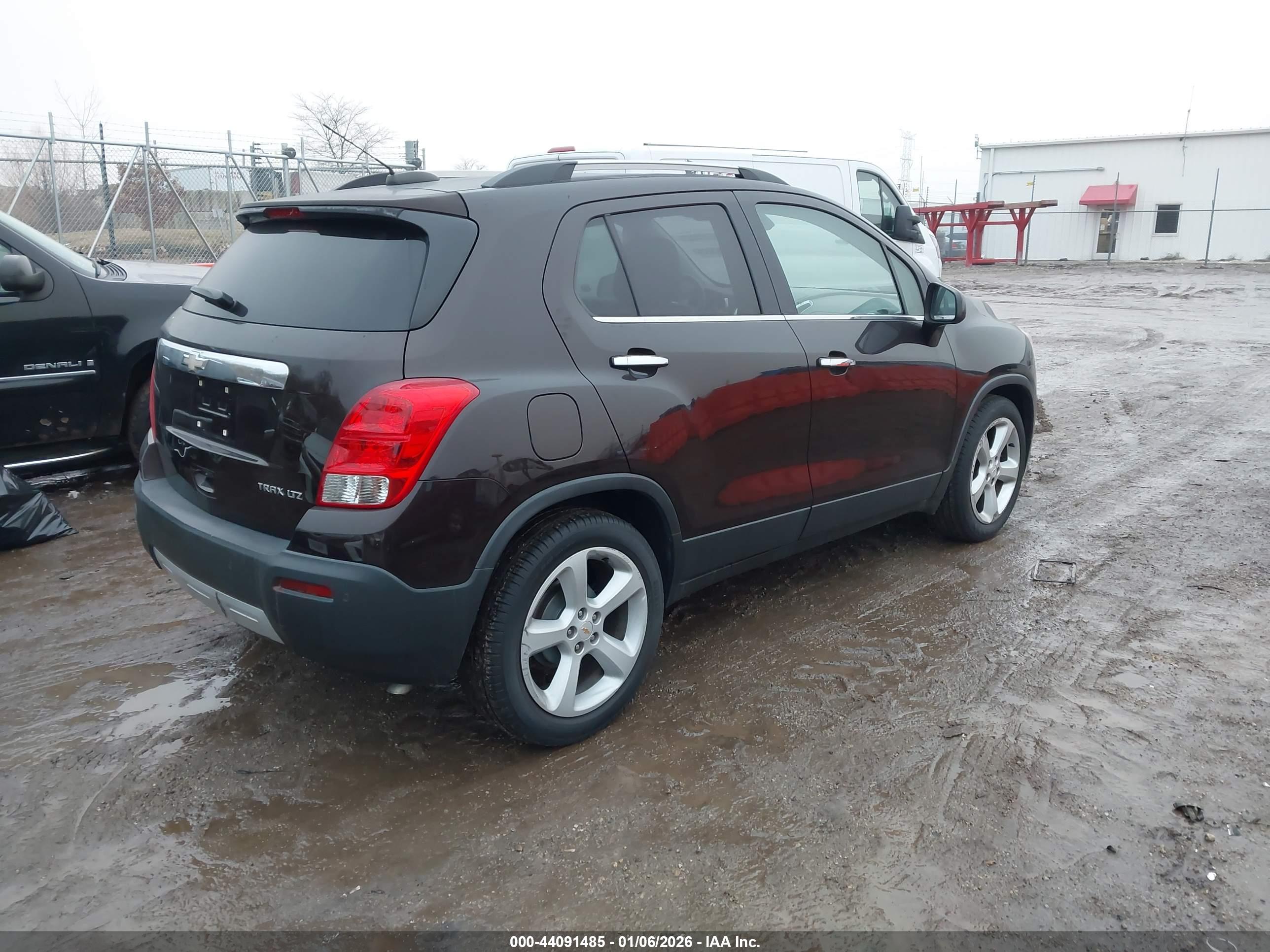 CHEVROLET TRAX image 4