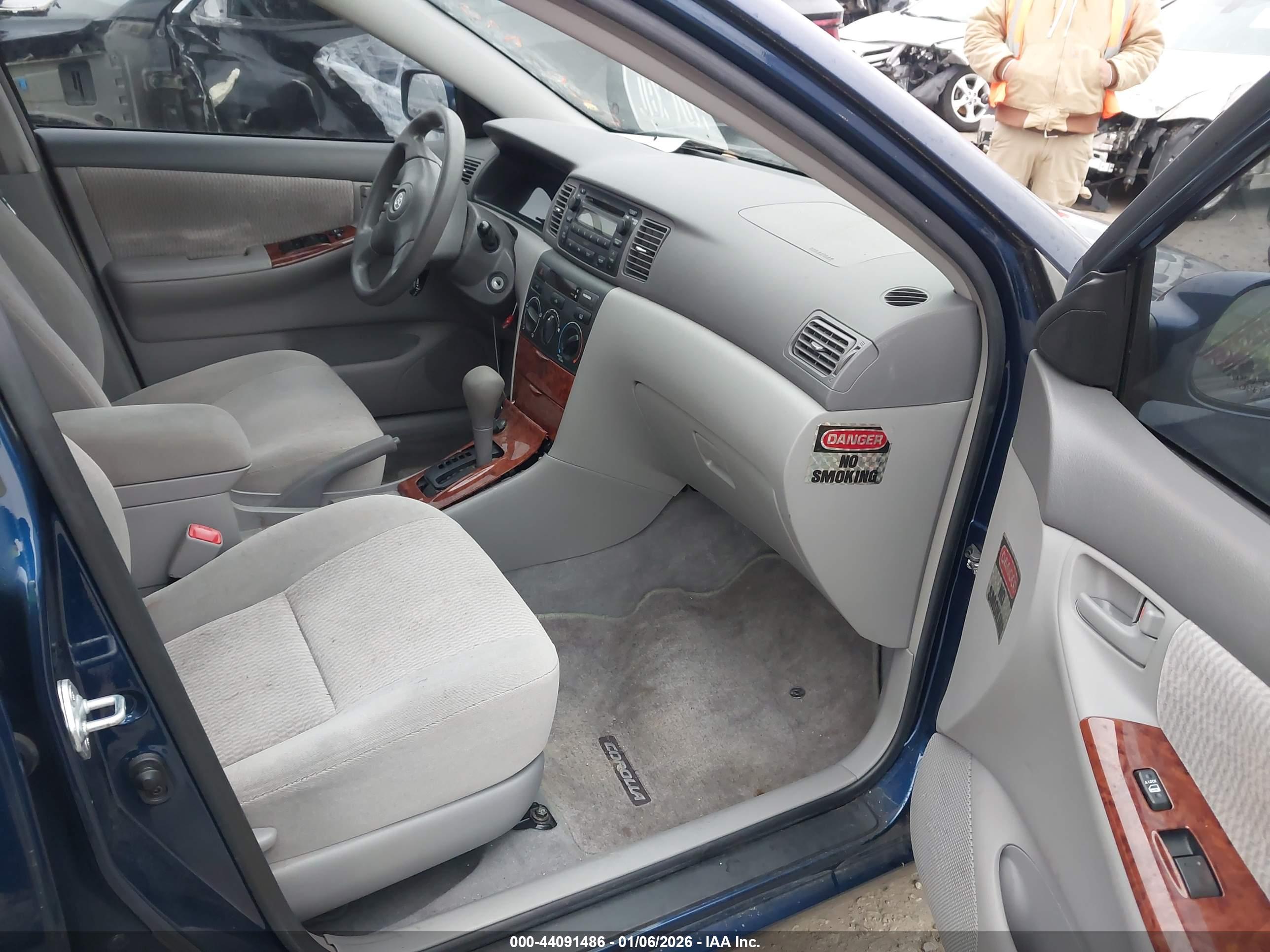 TOYOTA COROLLA image 5