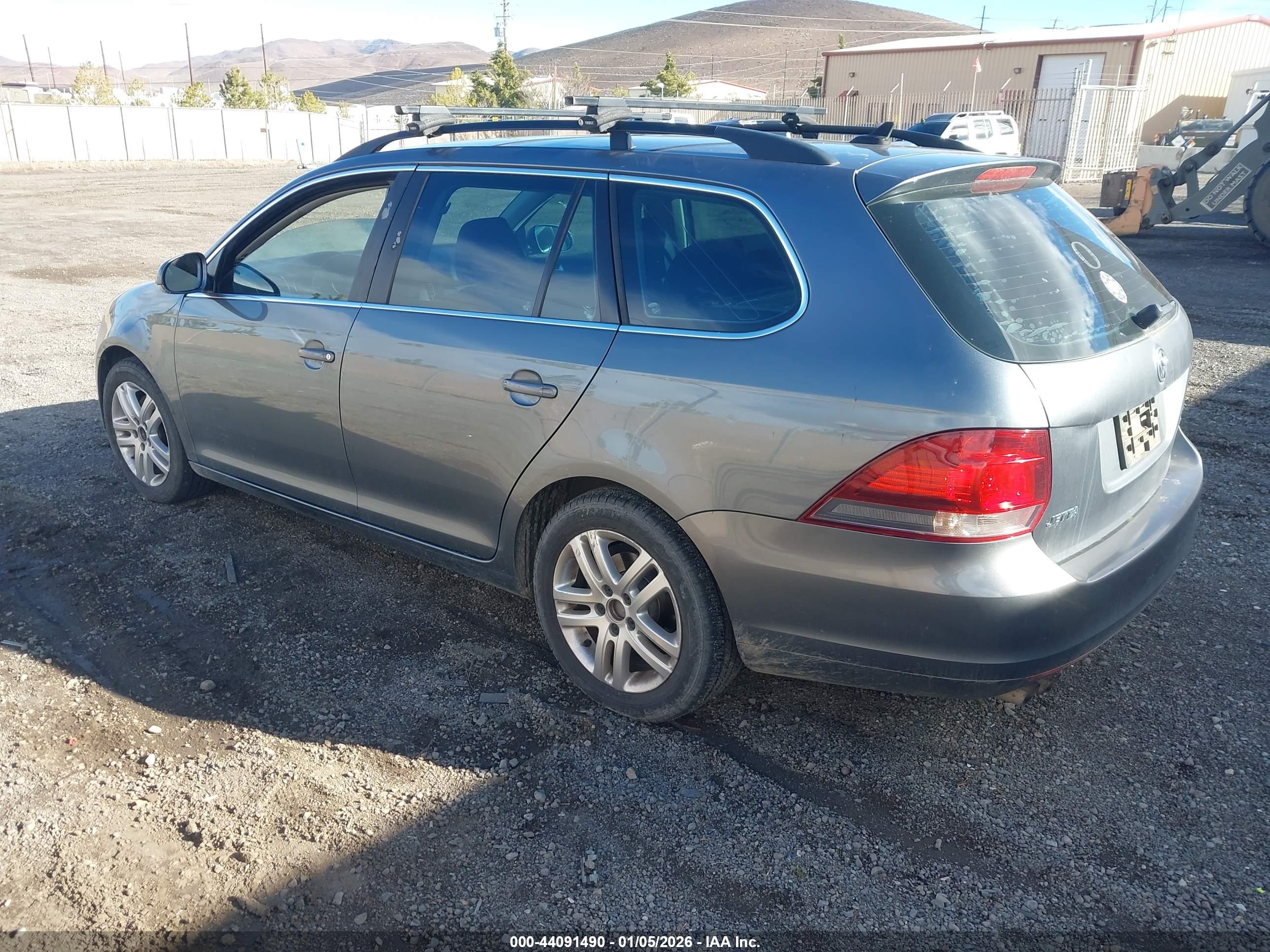 VOLKSWAGEN JETTA image 3