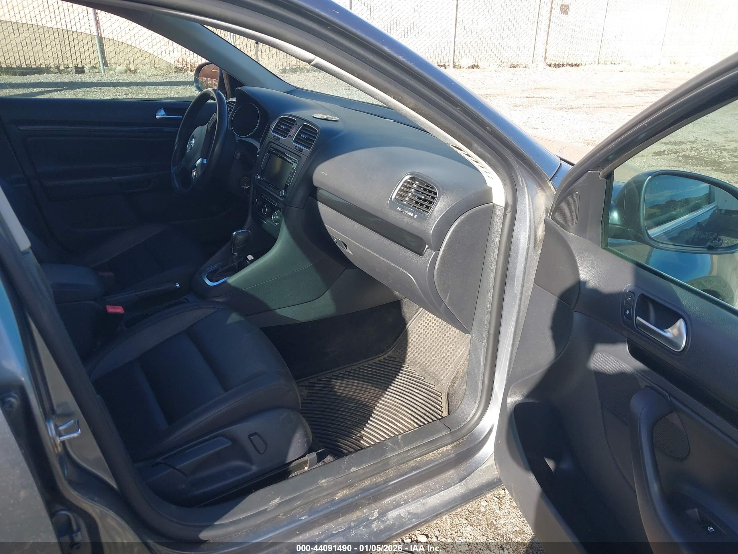 VOLKSWAGEN JETTA image 5