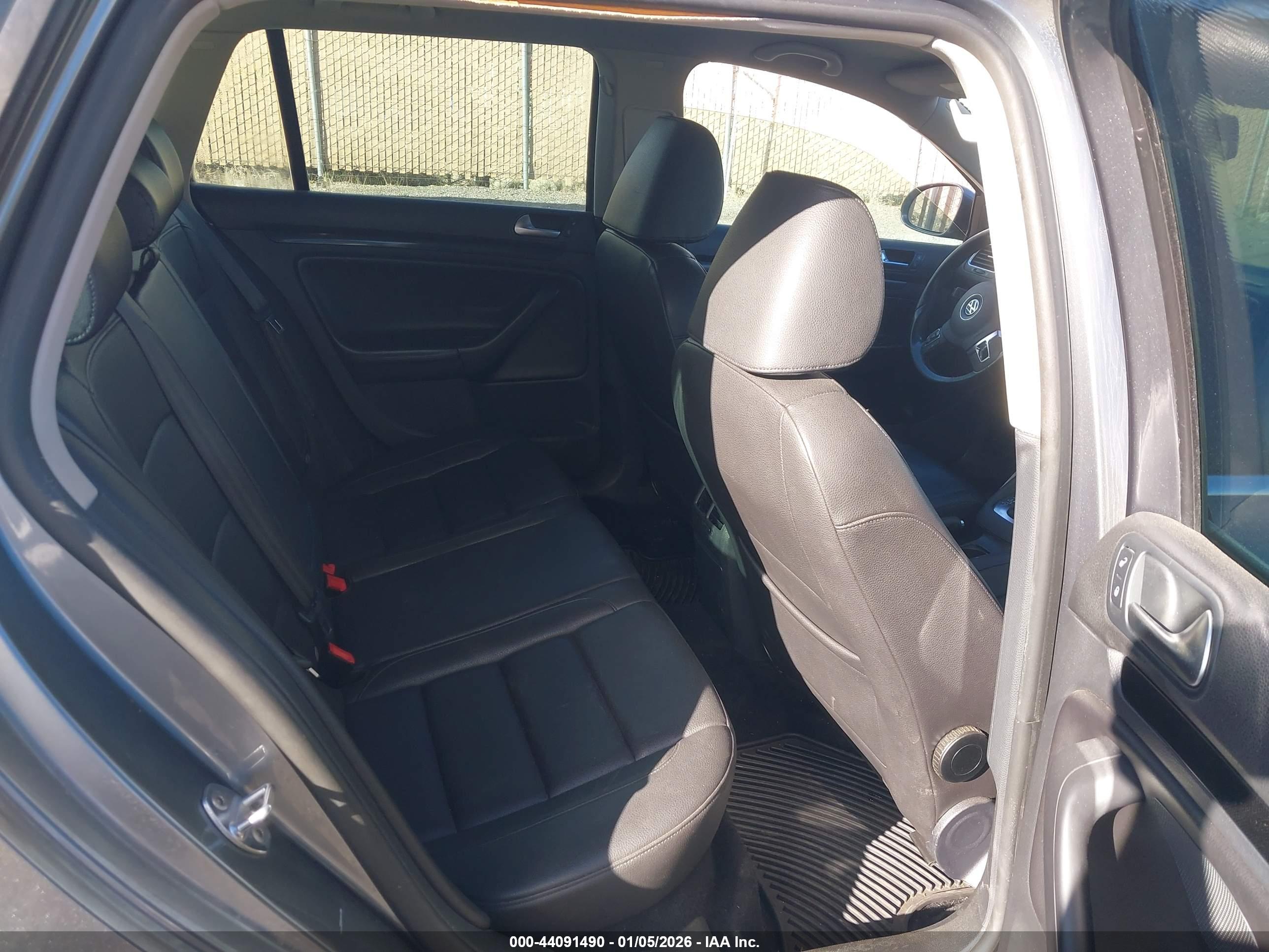 VOLKSWAGEN JETTA image 8
