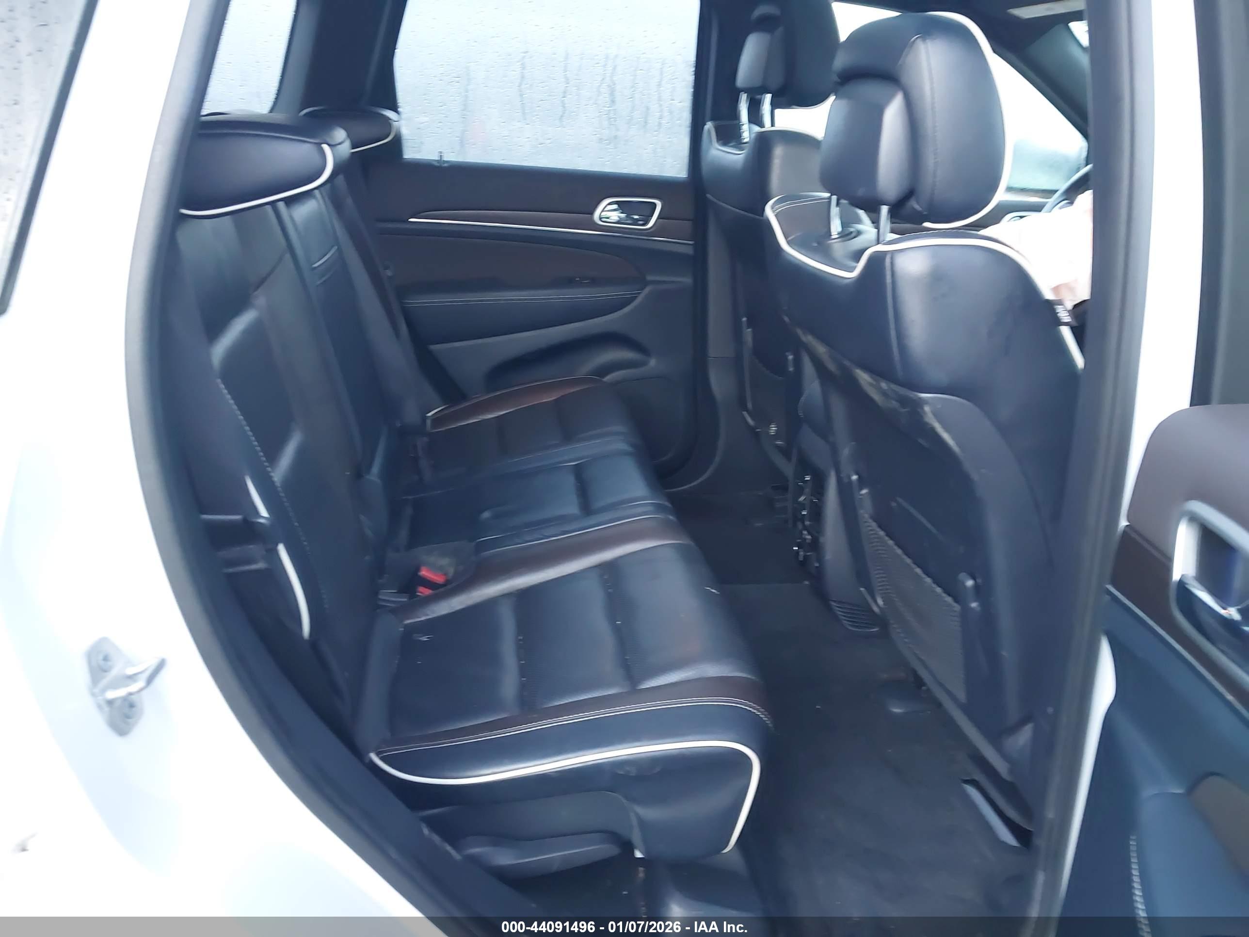 JEEP GRAND image 8