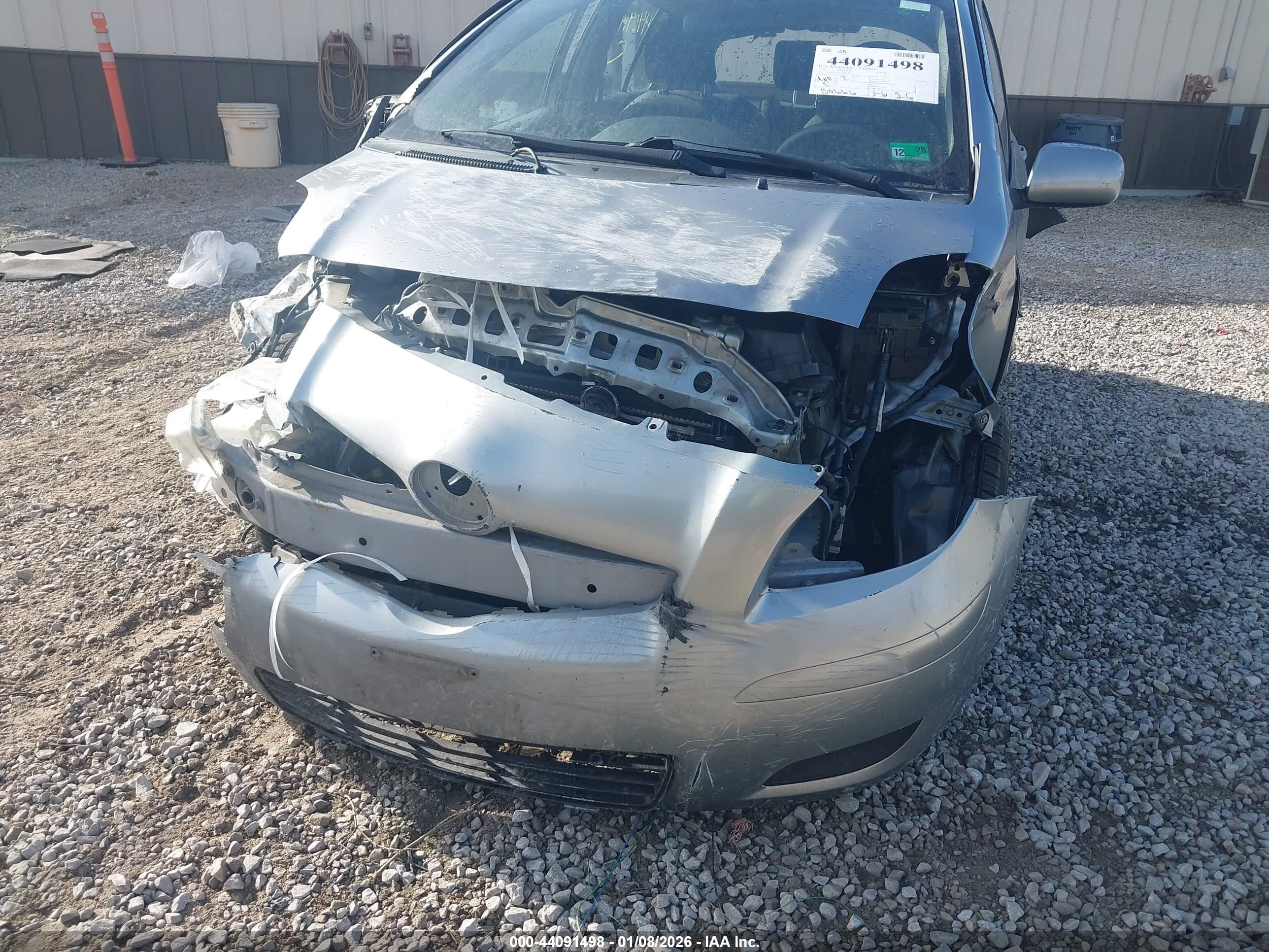 TOYOTA YARIS image 6