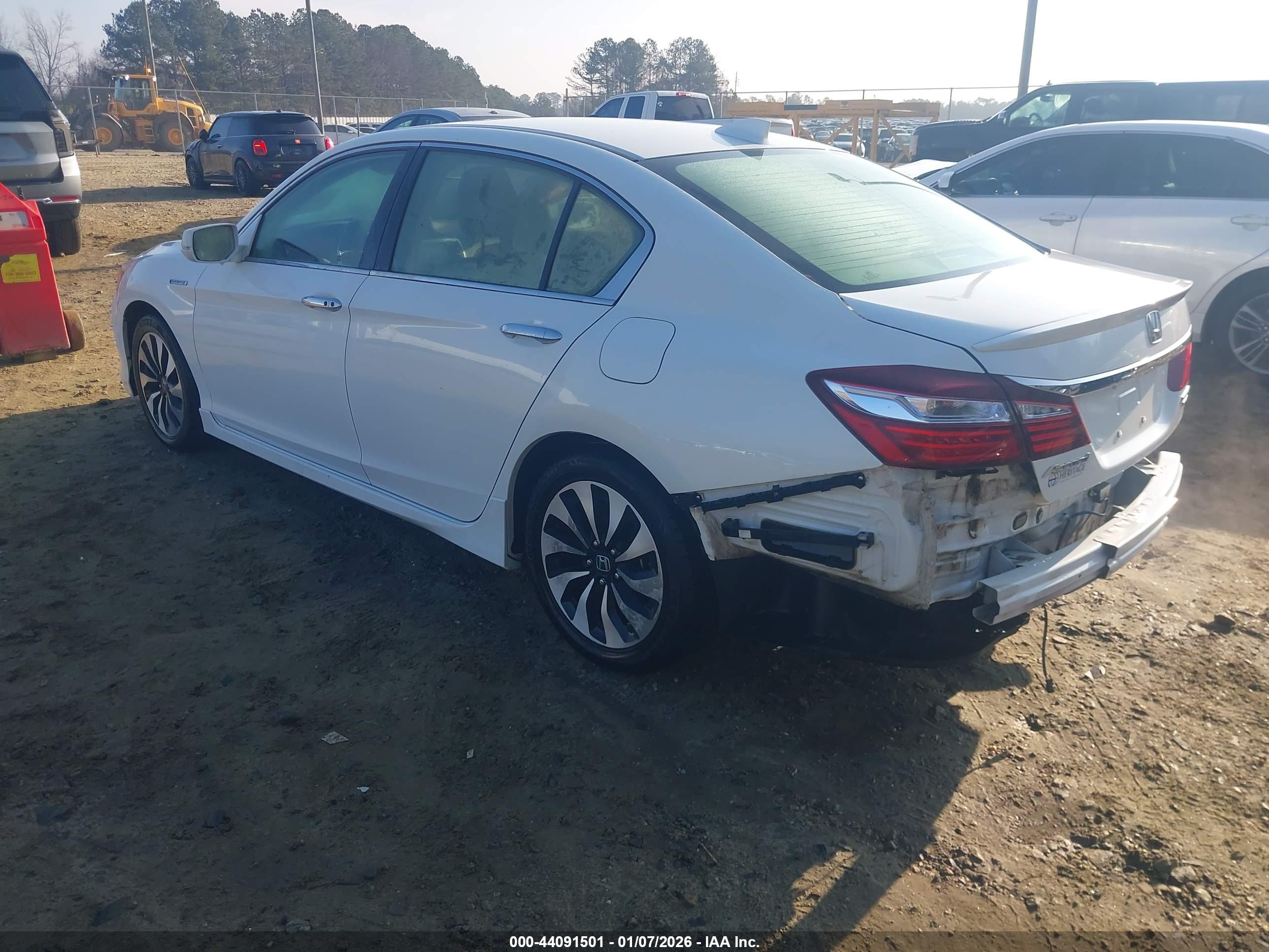 HONDA ACCORD image 3