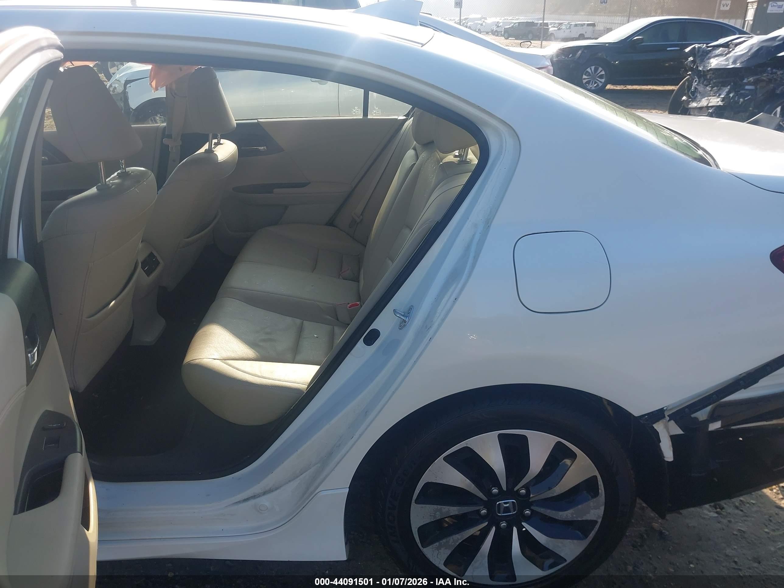 HONDA ACCORD image 8