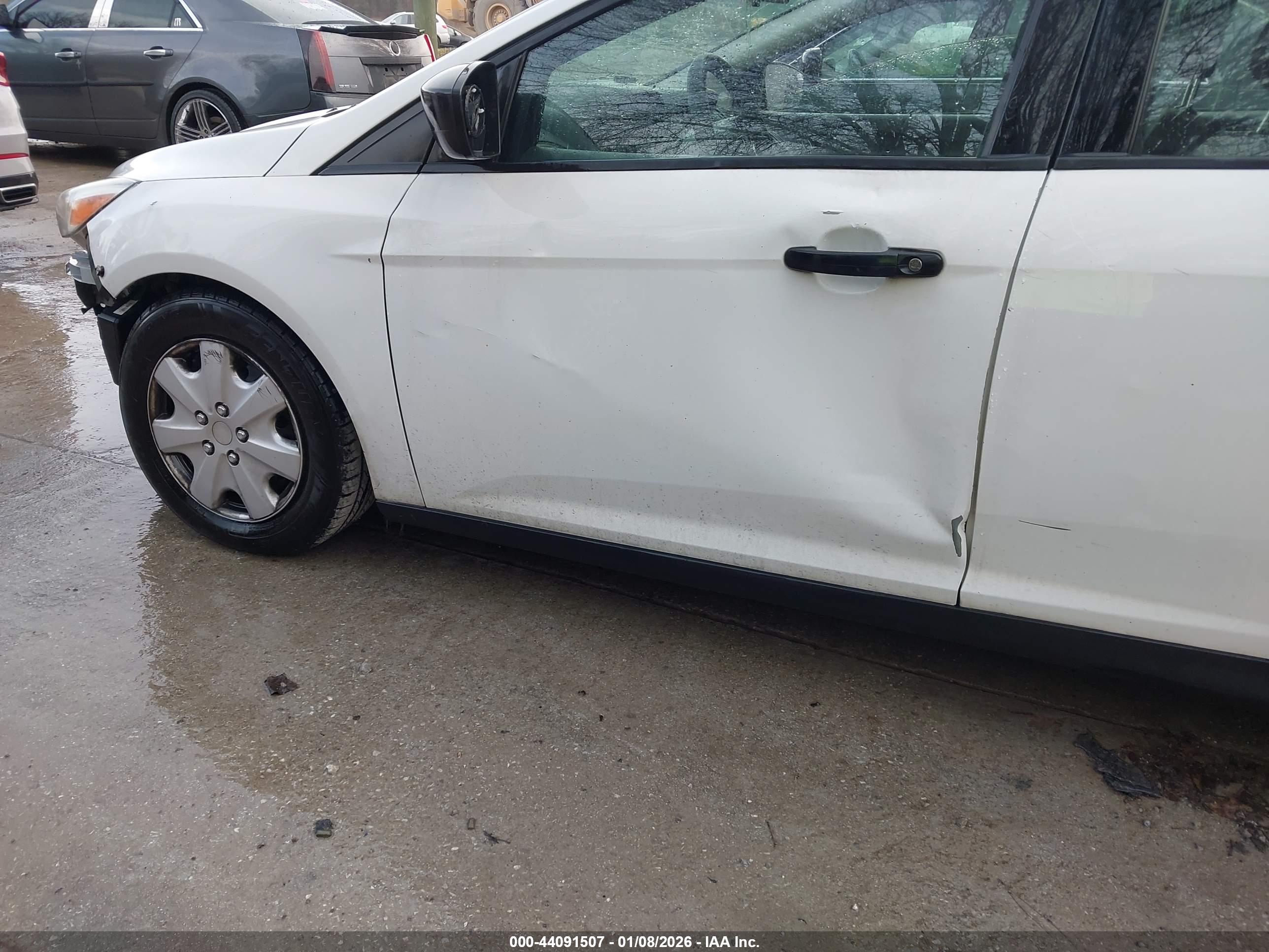 FORD FOCUS image 6
