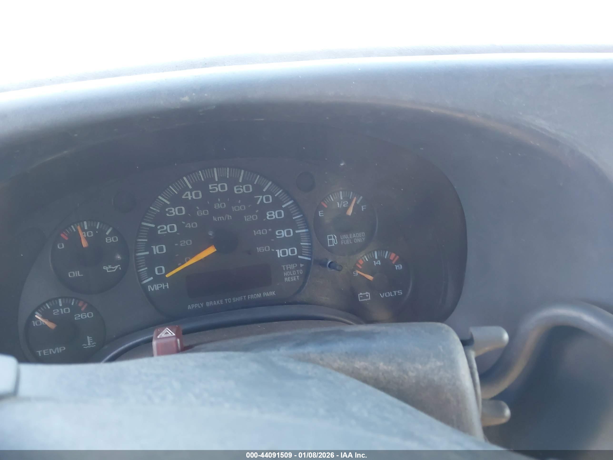 CHEVROLET EXPRESS image 7