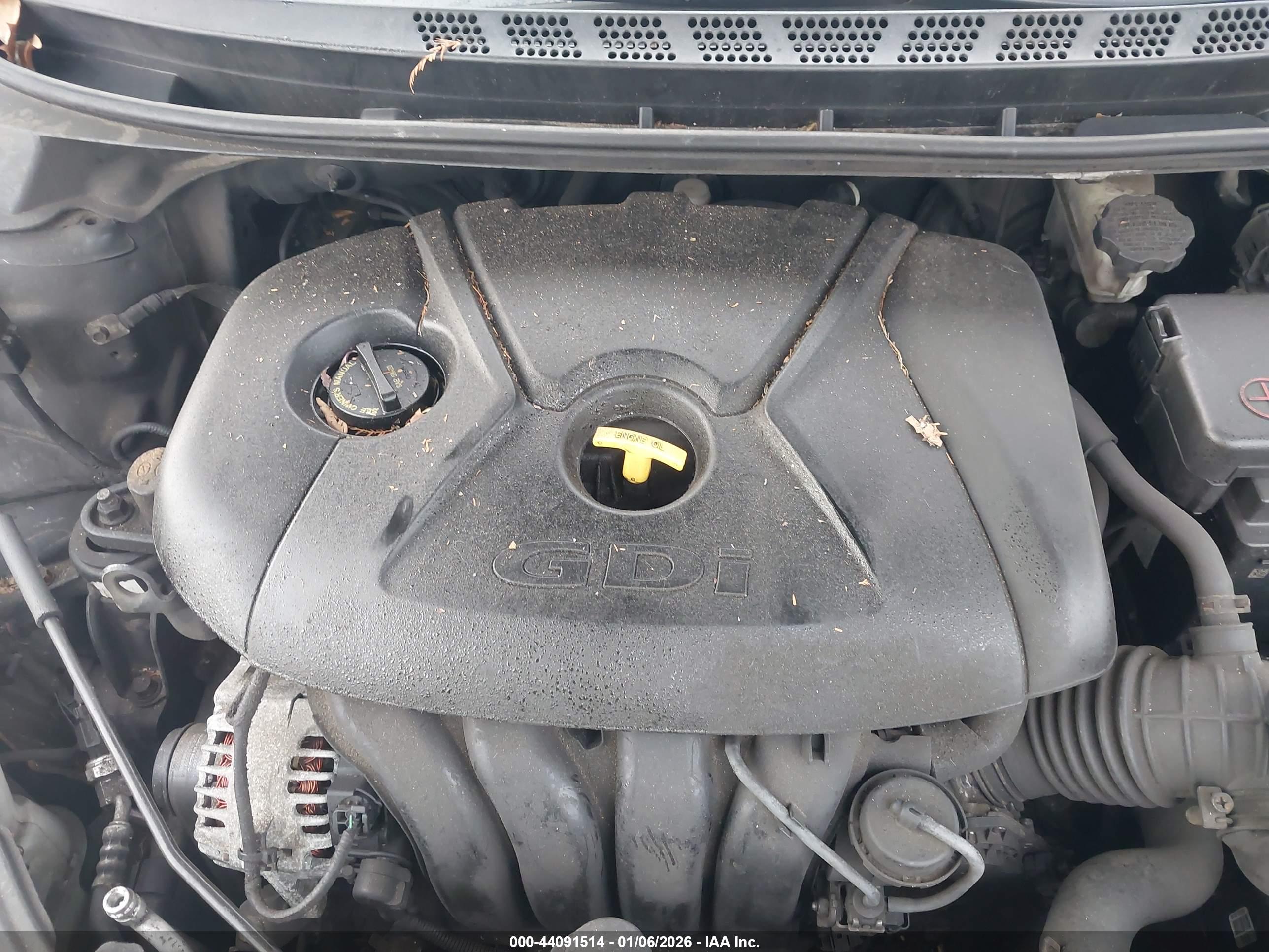 HYUNDAI ELANTRA image 10