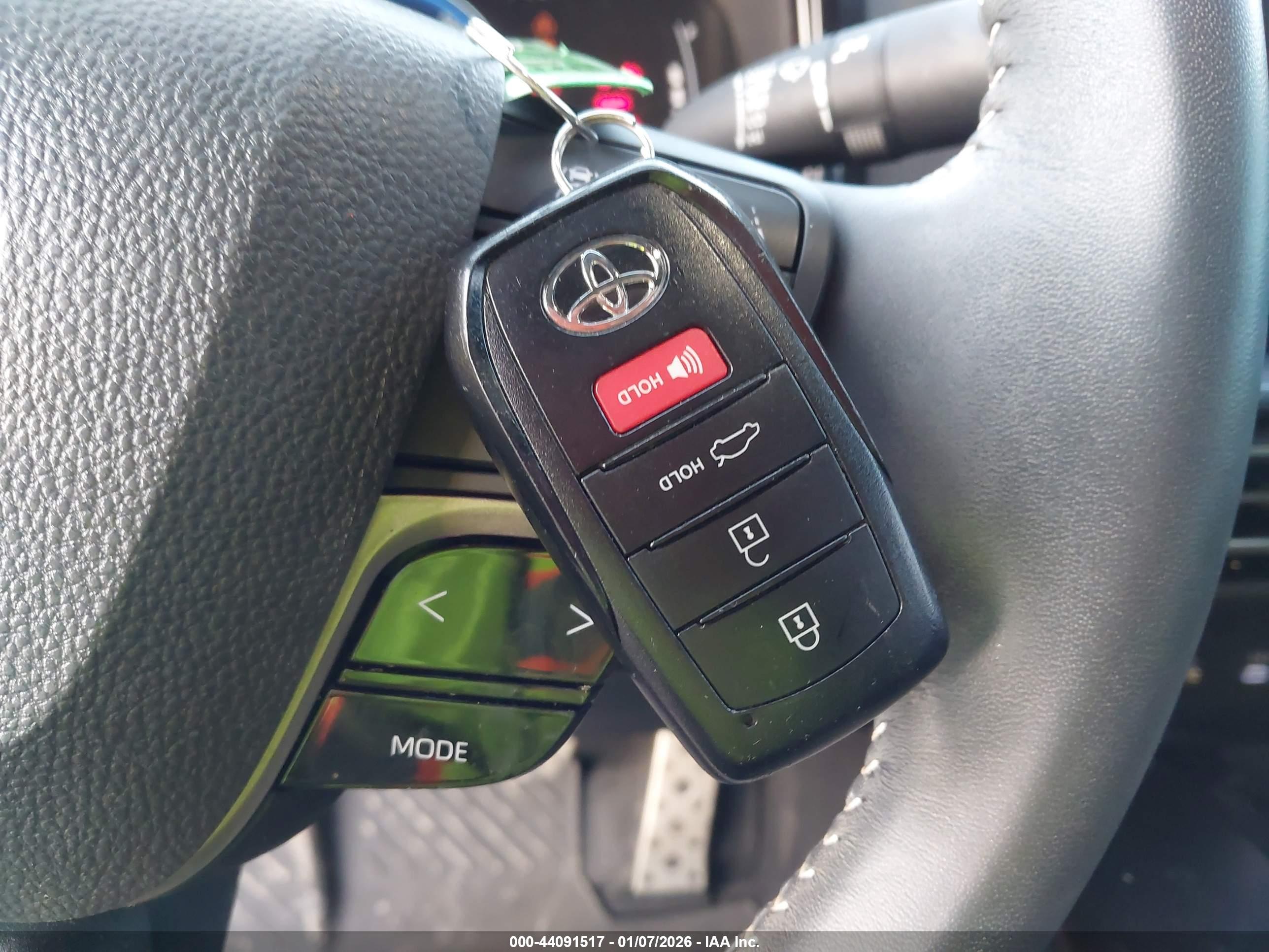 TOYOTA CAMRY image 11