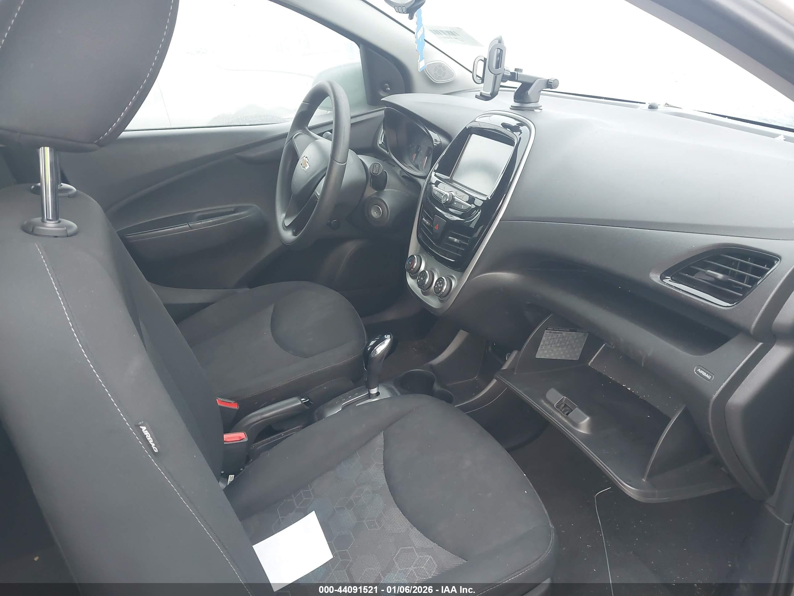 CHEVROLET SPARK image 5