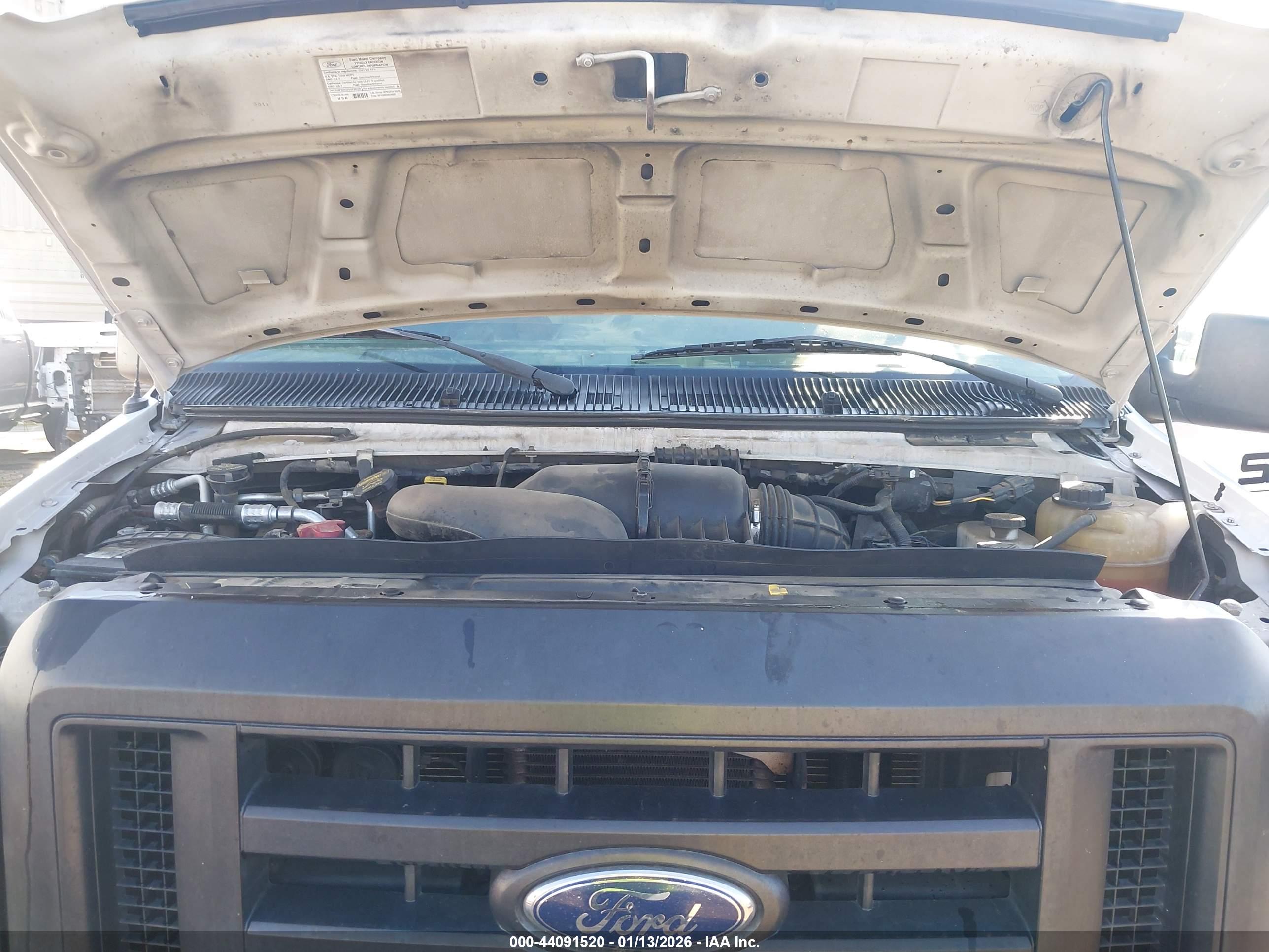 FORD E-250 image 10